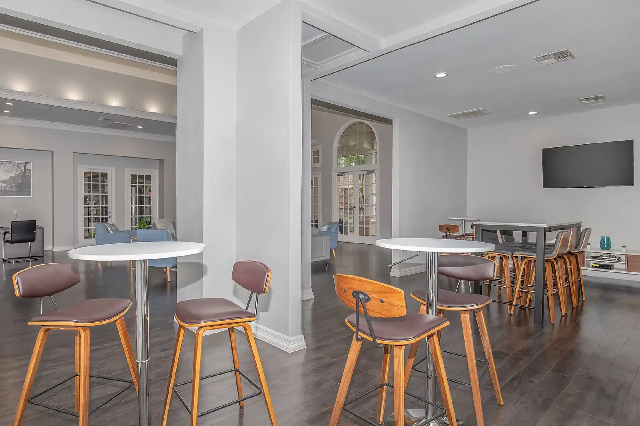 Westchase Forest - Houston, TX 77082 | ApartmentGuide.com