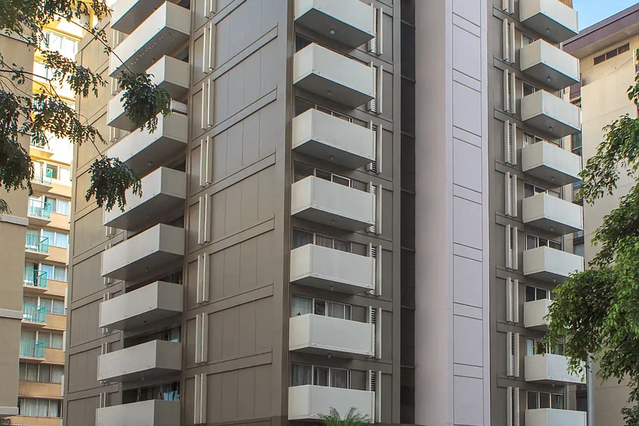 Waikiki Walina Apartments - Honolulu, HI 96815 | ApartmentGuide.com