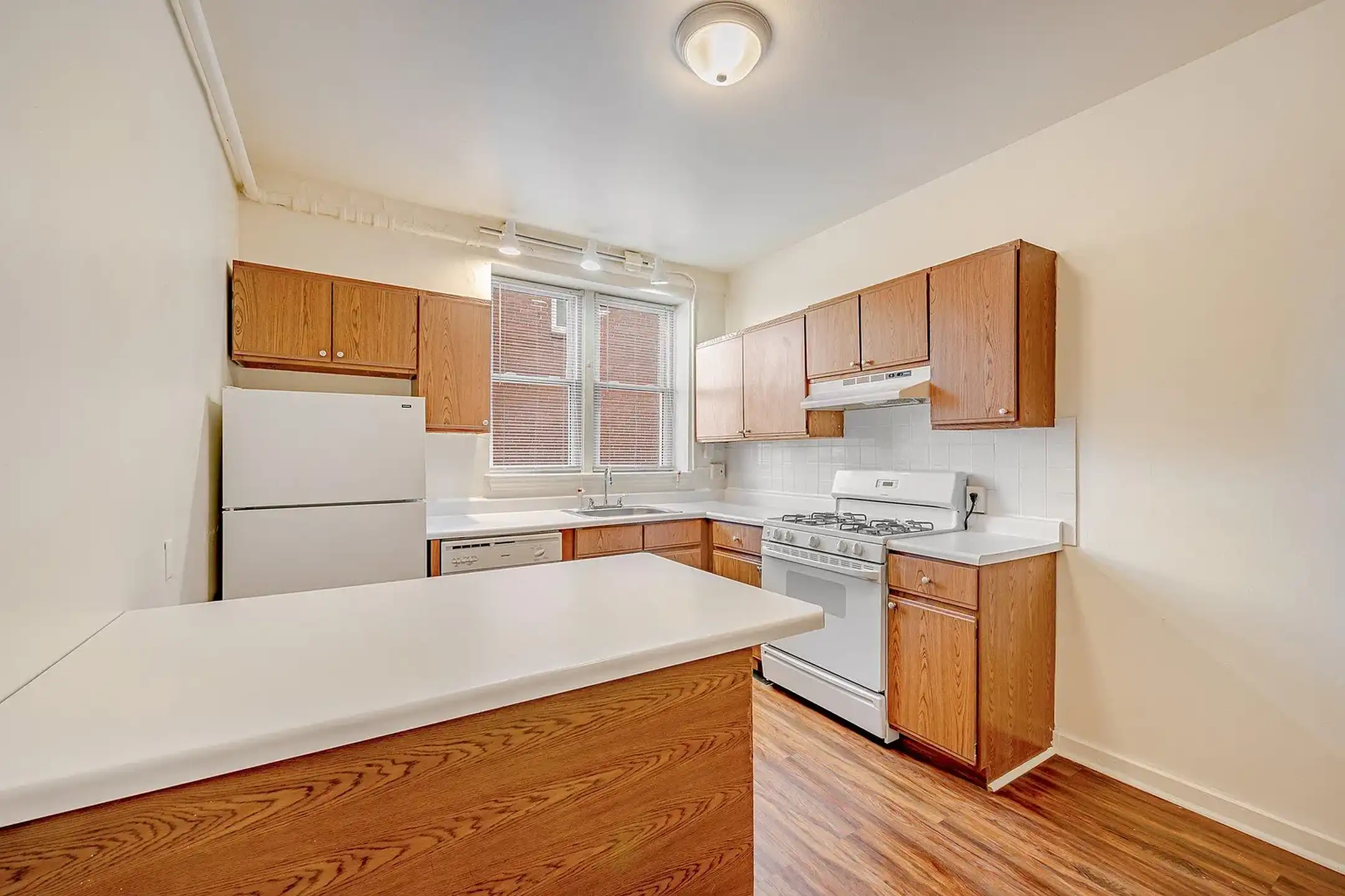 Southcrest Heights - Pittsburgh, PA 15226 | ApartmentGuide.com