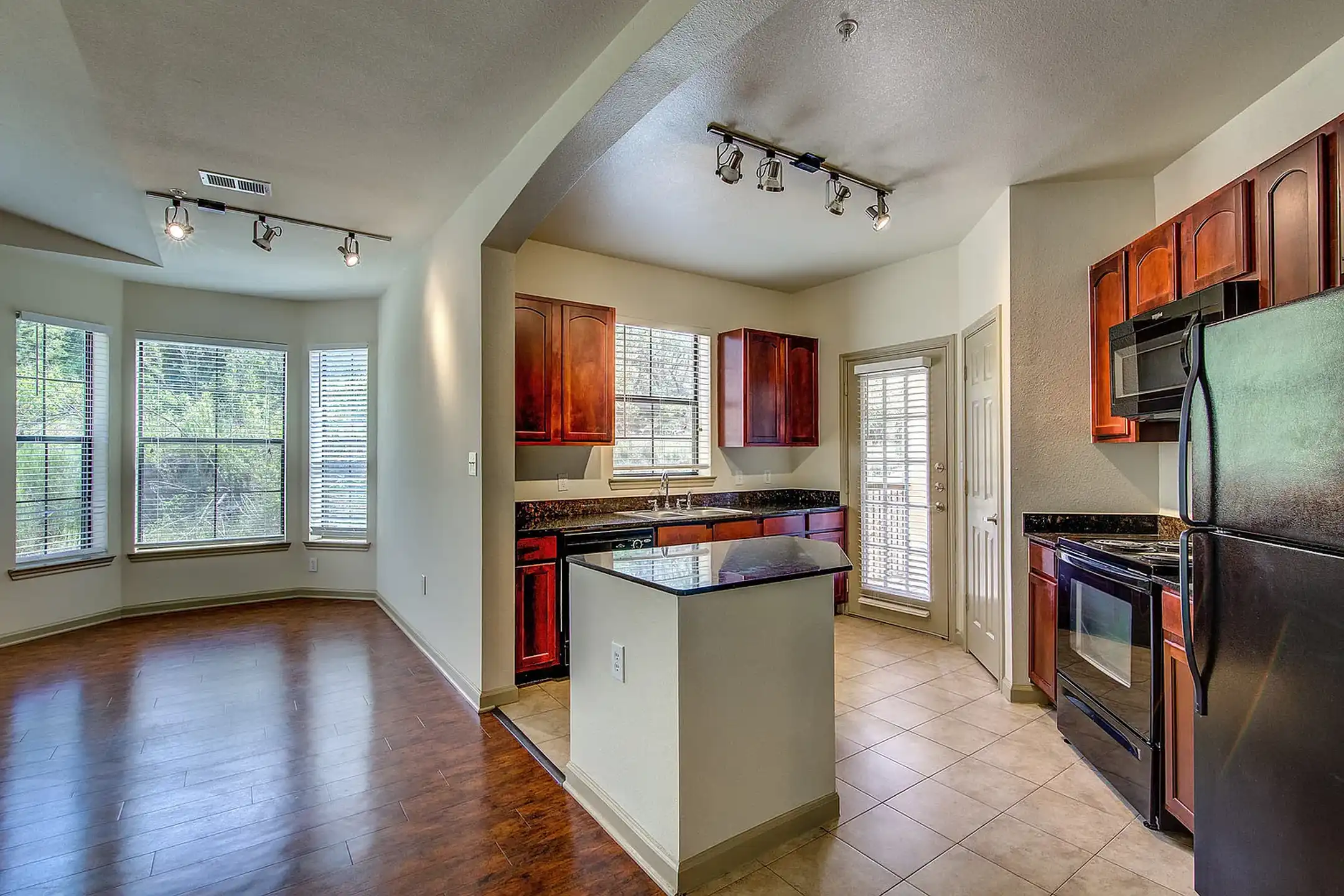 Estates at Canyon Ridge - San Antonio, TX 78258 | ApartmentGuide.com