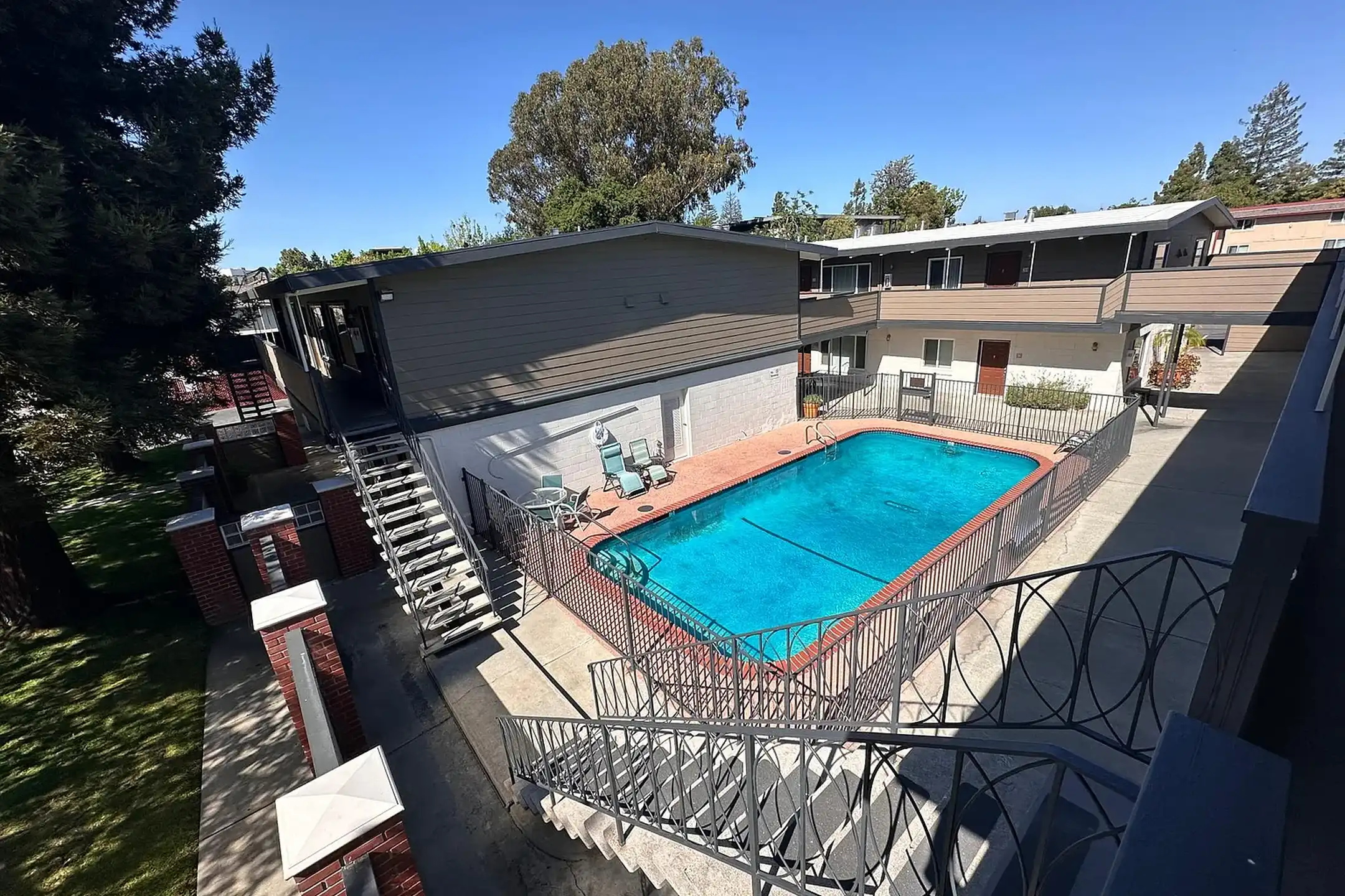 Off-Grid Comfort Near Trails & Guided Tours - Apartments for Rent in ...