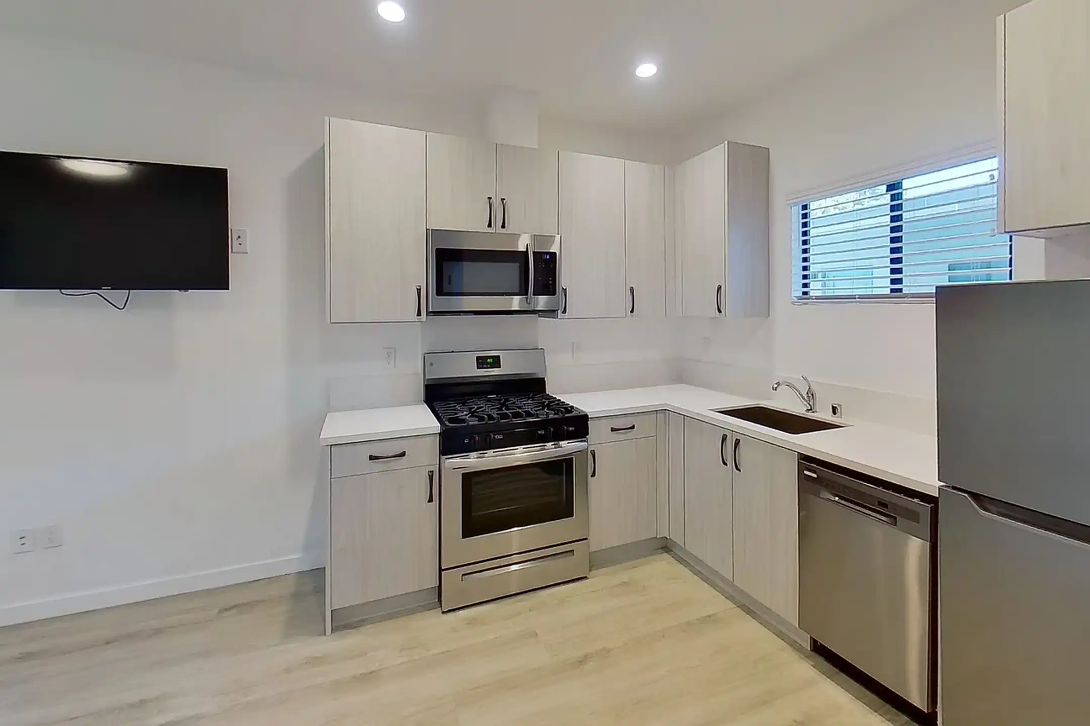 The Dime - Los Angeles, CA 90007 | ApartmentGuide.com