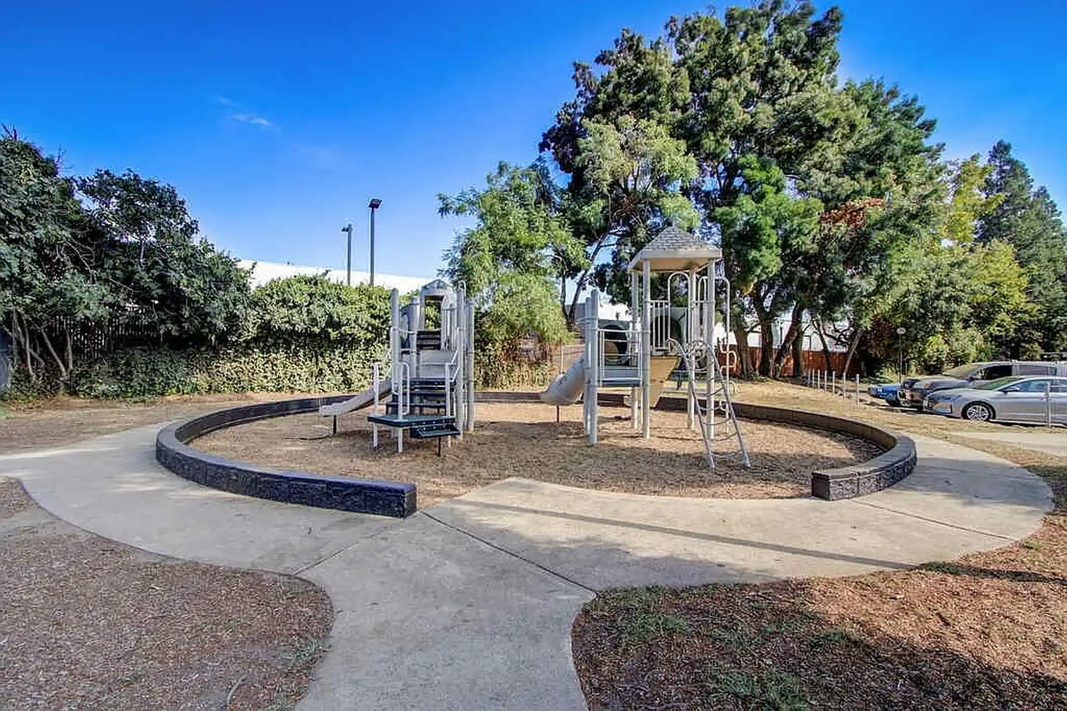 Gold Ridge Apartments - Sacramento, CA 95827 | ApartmentGuide.com