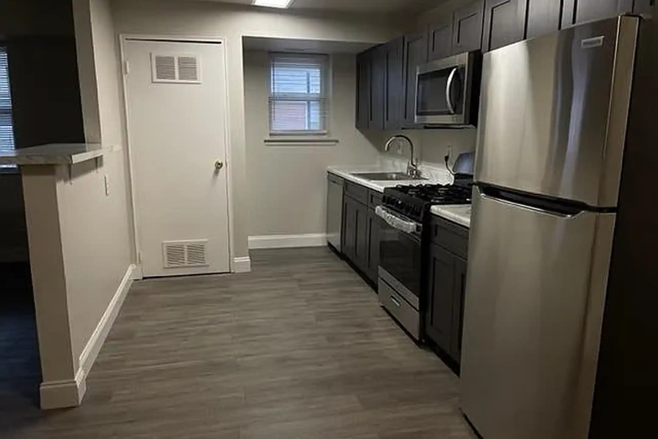 Courtyards at Bensalem - Bensalem, PA 19020 | ApartmentGuide.com - Luxury Condo Towers In Bensalem