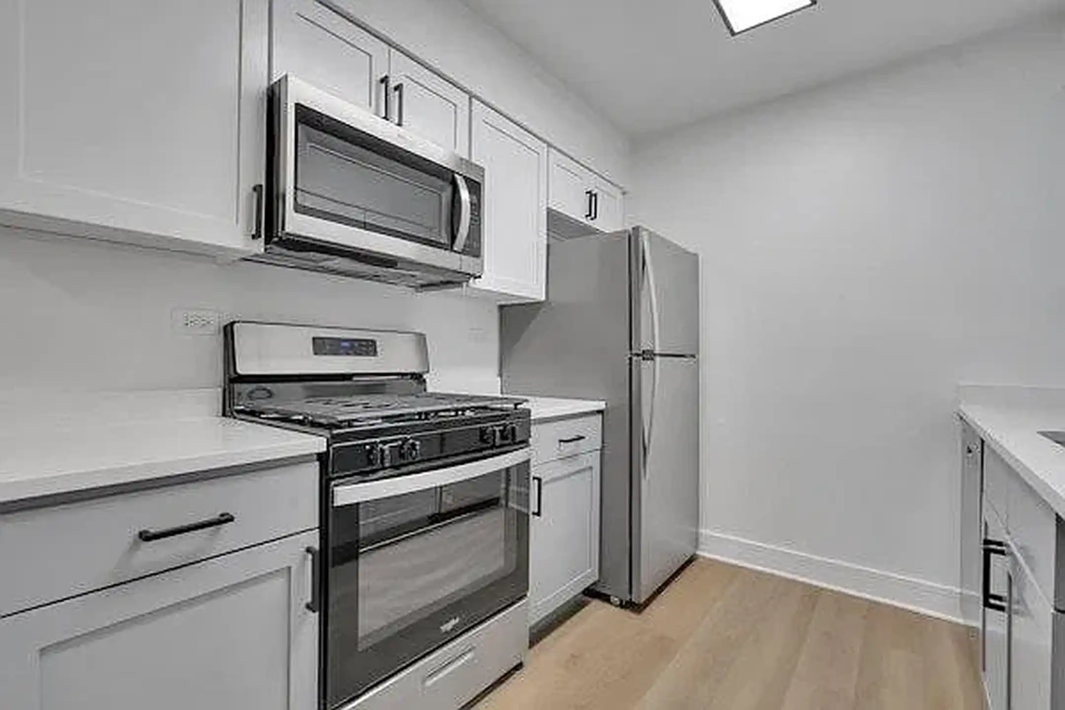 Quail Ridge Apartments - Naperville, IL 60565 | ApartmentGuide.com
