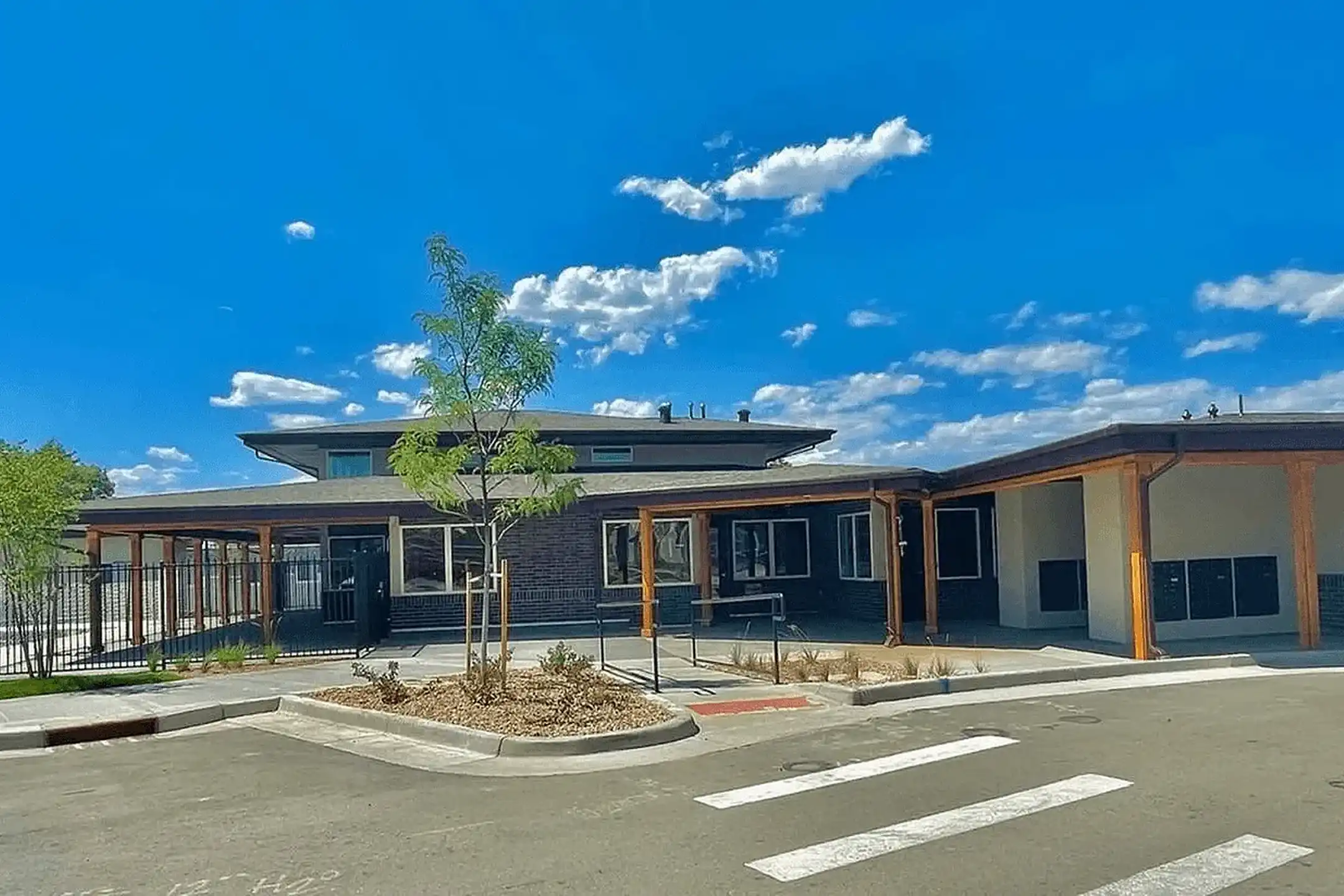Range View Apartments - Aurora, CO 80011 | ApartmentGuide.com