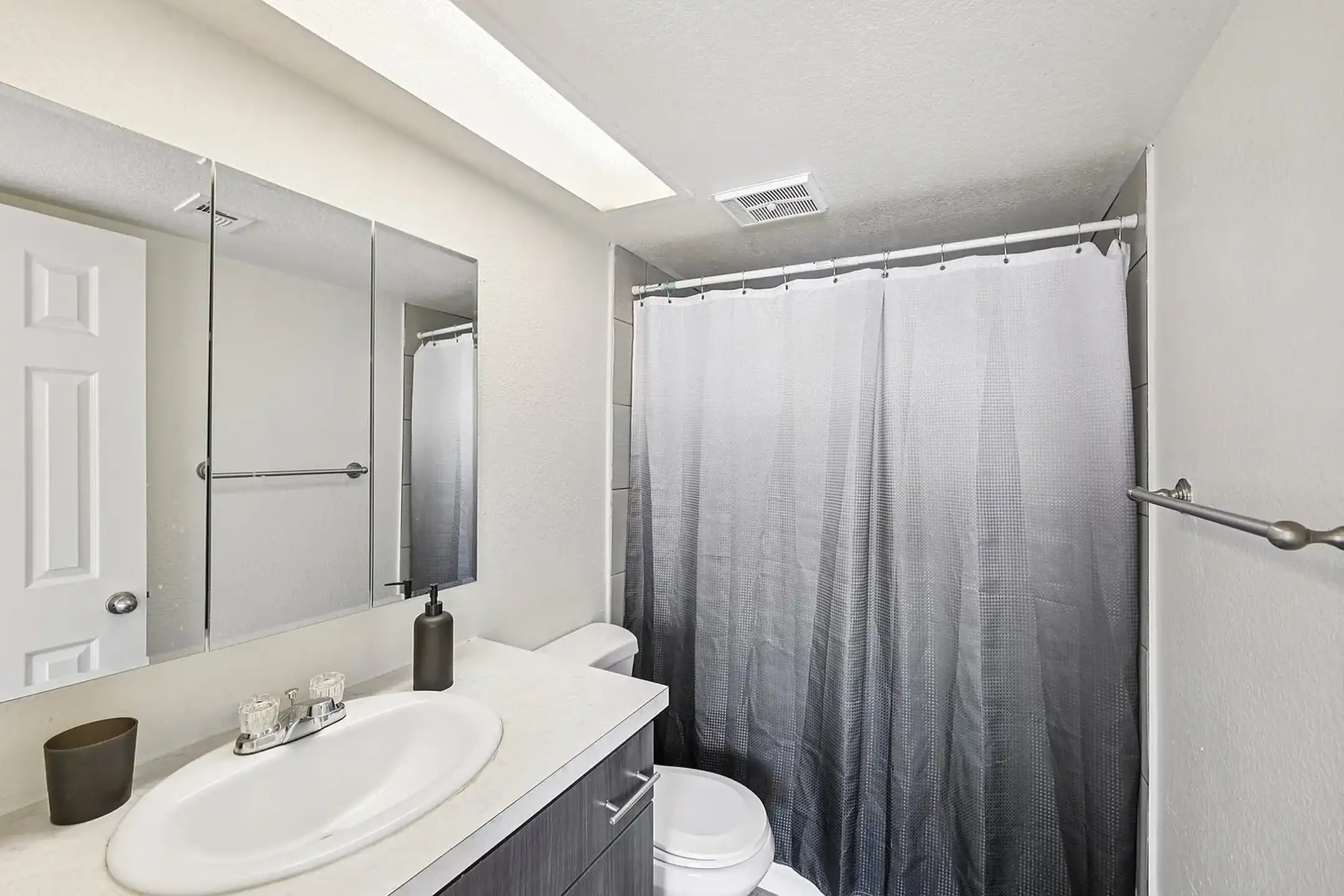 Solano - Phoenix, AZ 85015 | ApartmentGuide.com