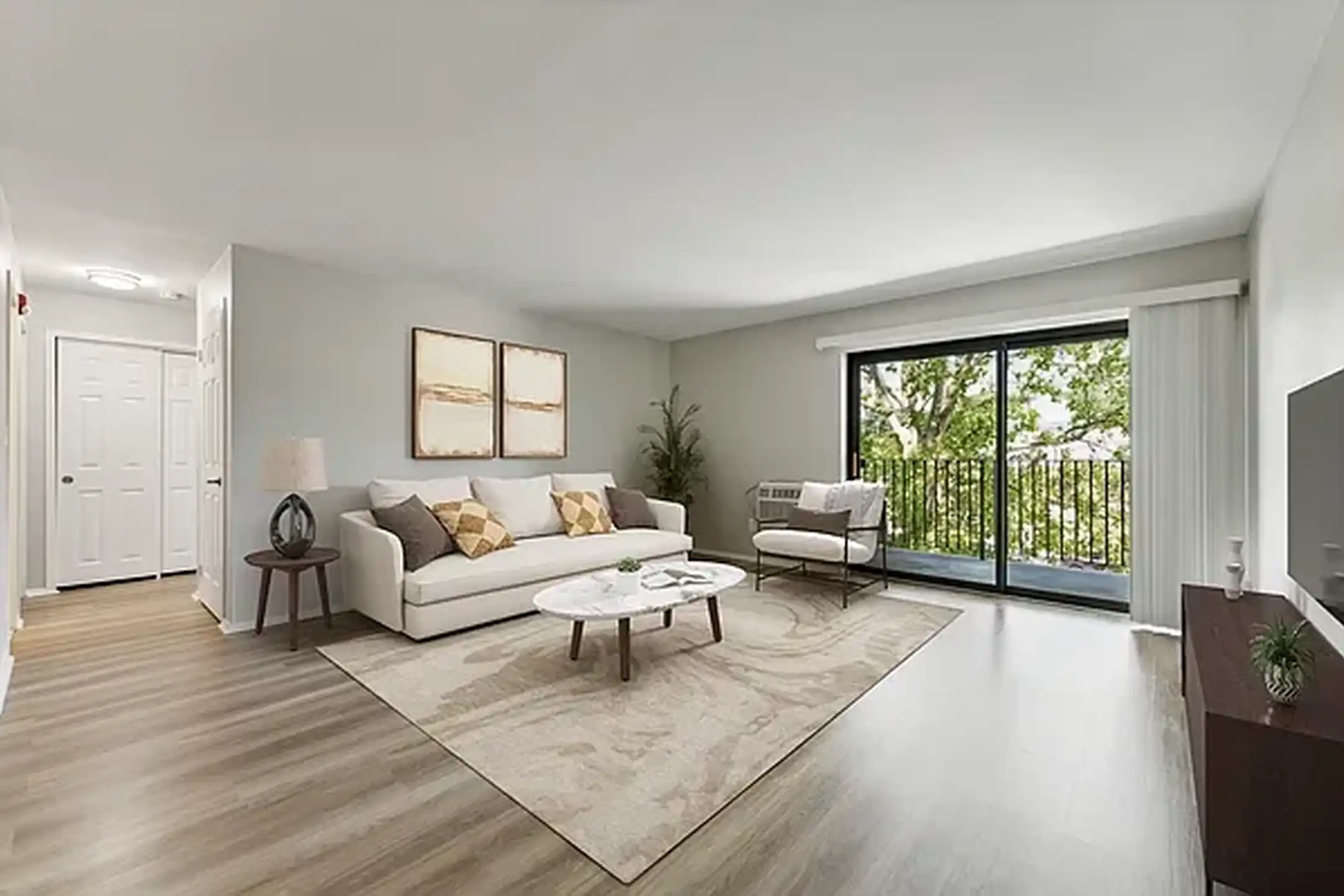 Curated visual reference: Visual Reference: Eagle Rock Apartments At Framingham