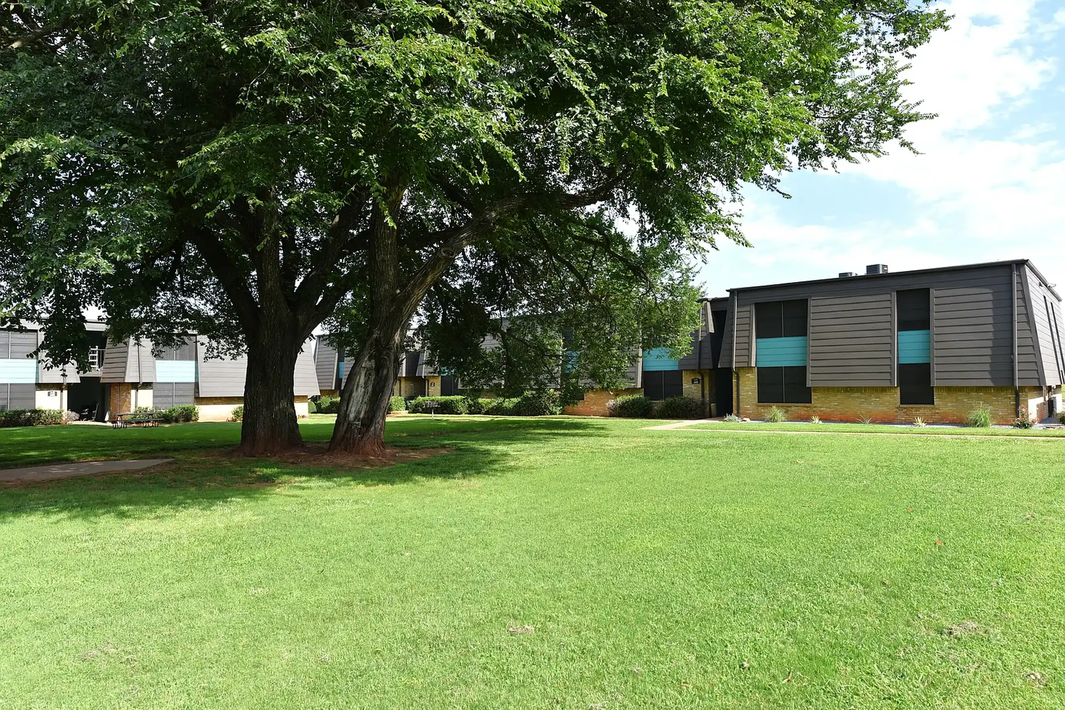 Photo inspiration: Best Eco Apartments In The Midwest Reference: Raintree Meadows Apartments Midwest City Ok 73110