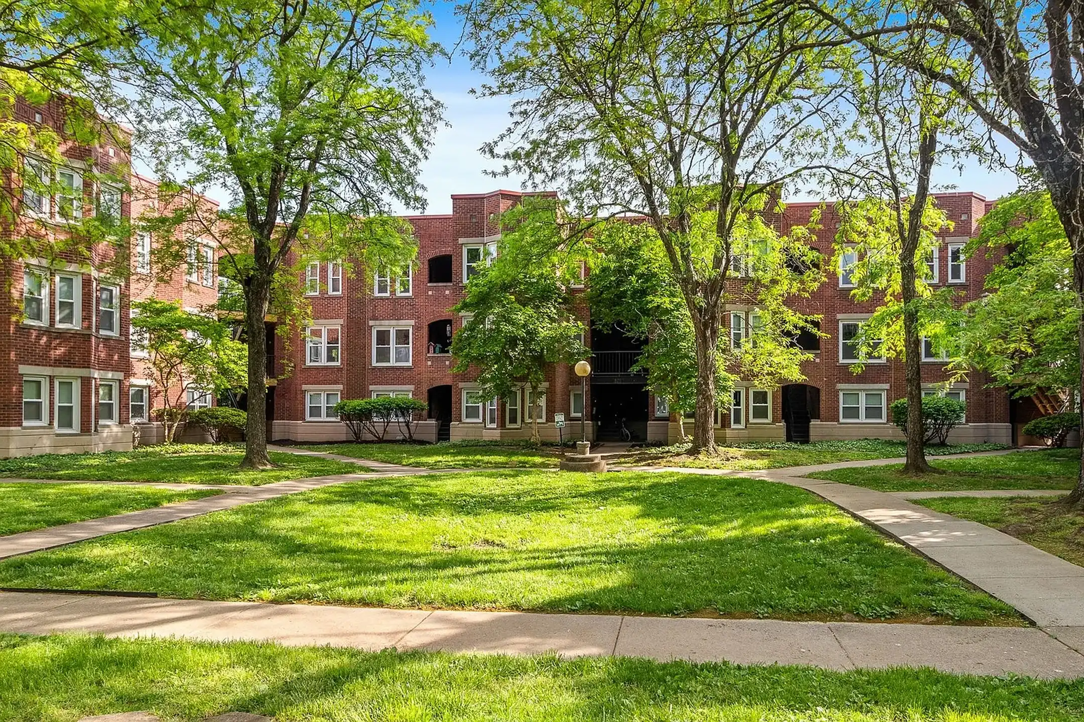 Station House Apartments - Louisville, KY 40208 | ApartmentGuide.com