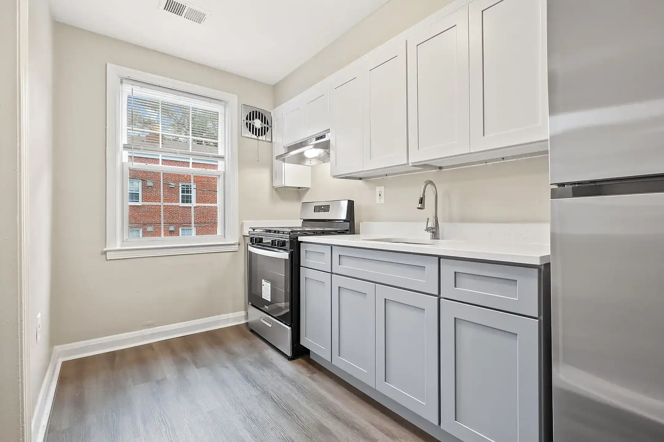 Curated visual reference: Curated High End Apartment Makeovers In Towson Gallery View 37