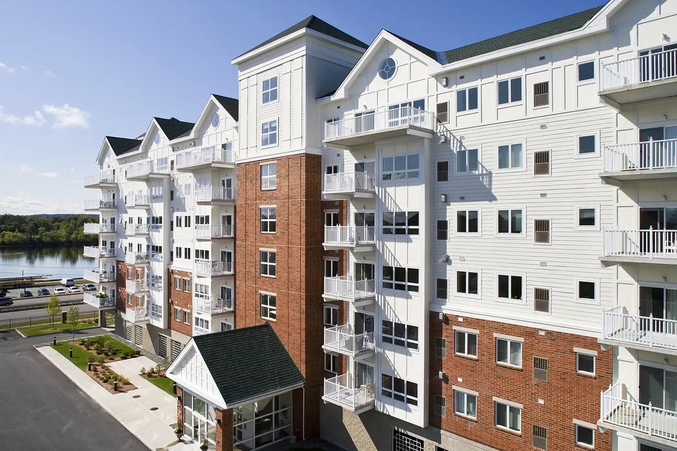 Grandview Apartments - Lowell, MA 01854 | ApartmentGuide.com