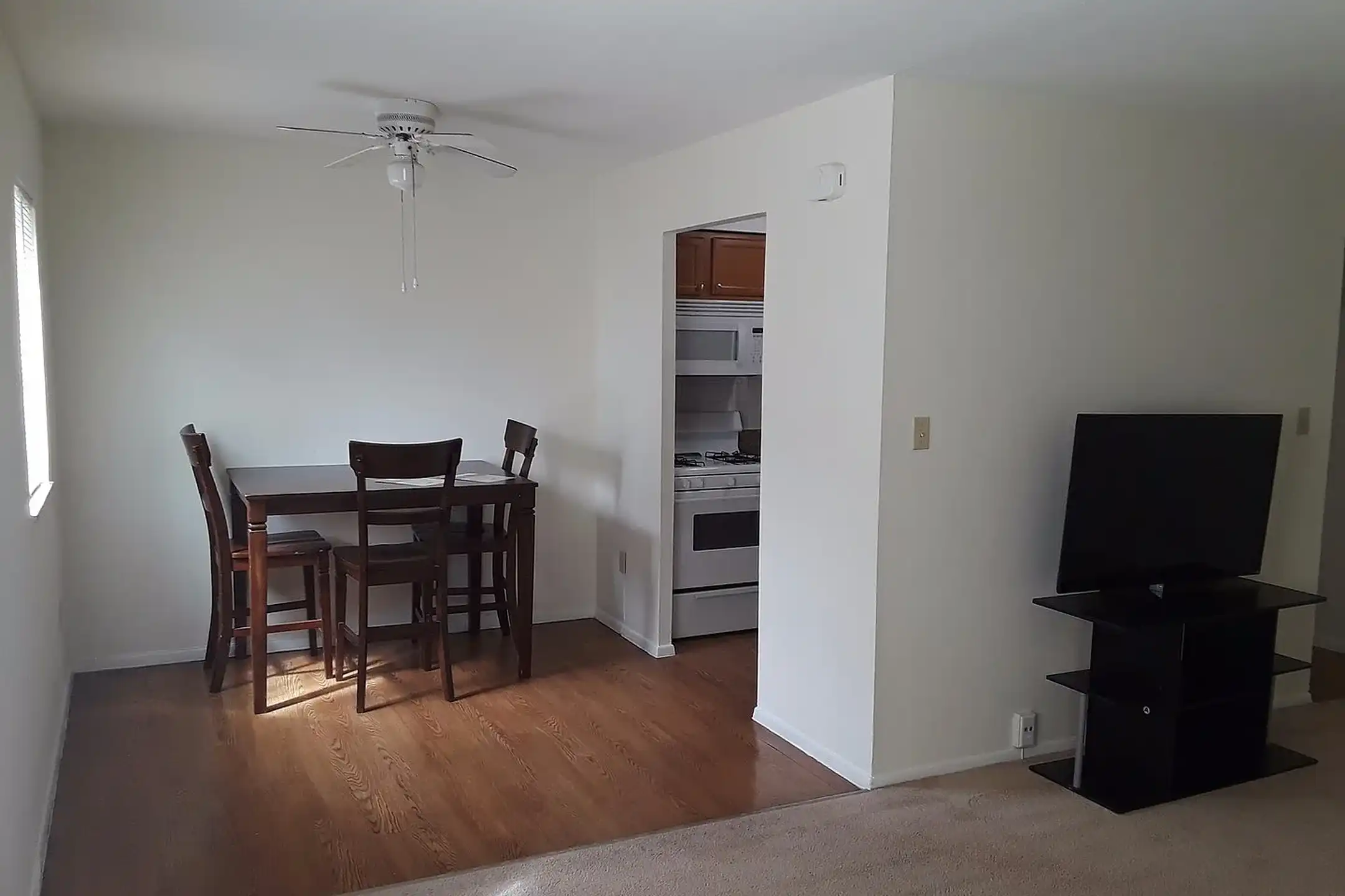 Briardale Commons - Euclid, OH 44123 | ApartmentGuide.com