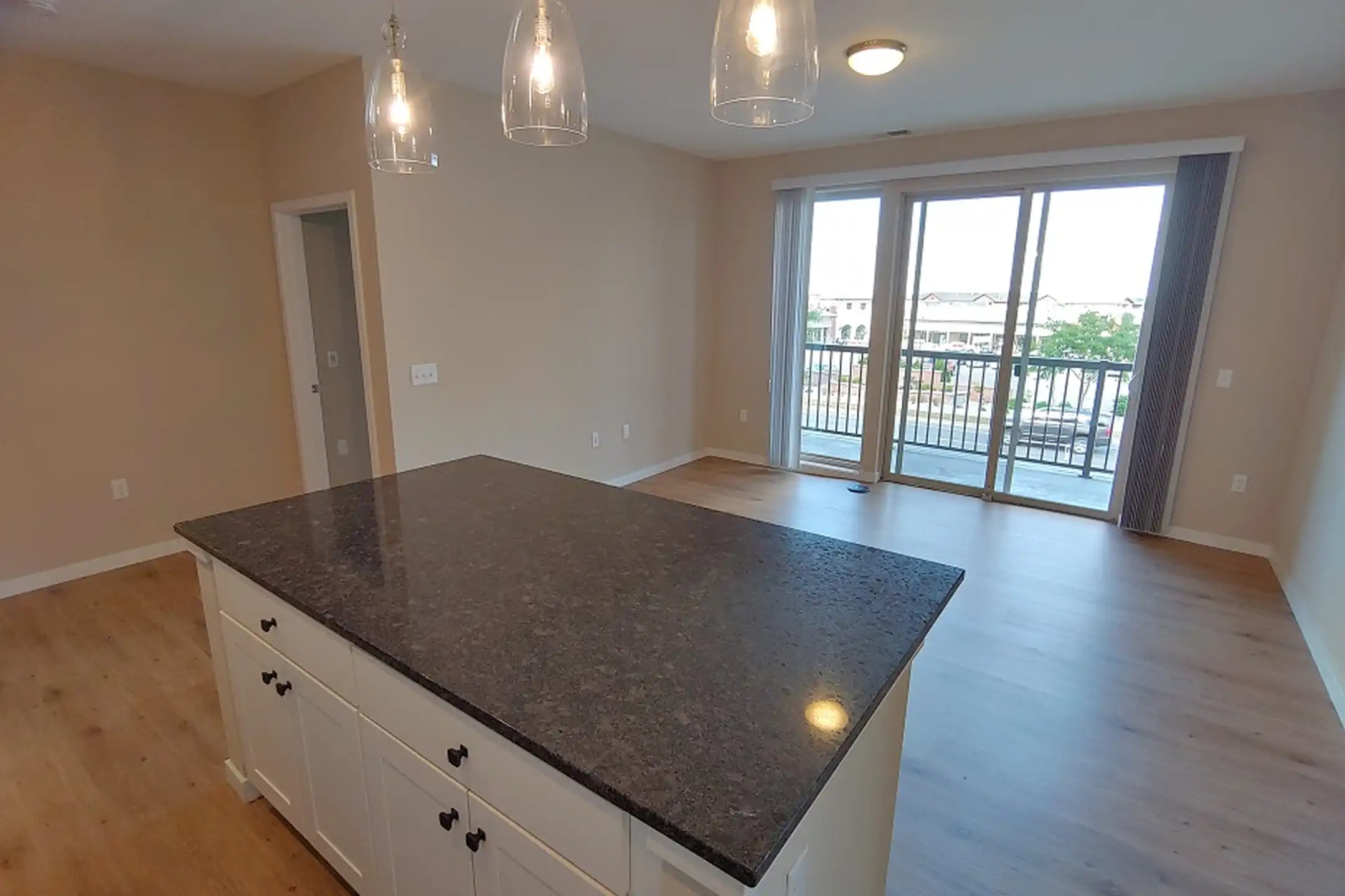 Junction-All Residential - Madison, WI 53717 | ApartmentGuide.com