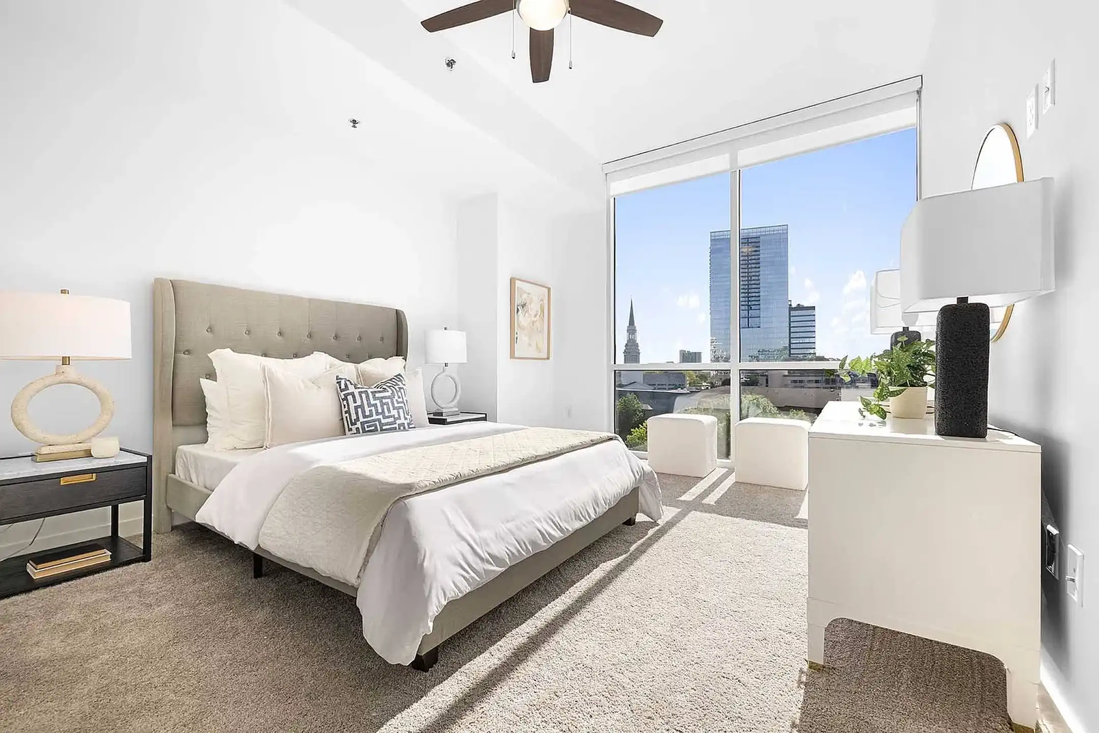 Picture of The Huntley Luxury Apartments - Atlanta, GA 30326 | ApartmentGuide.com