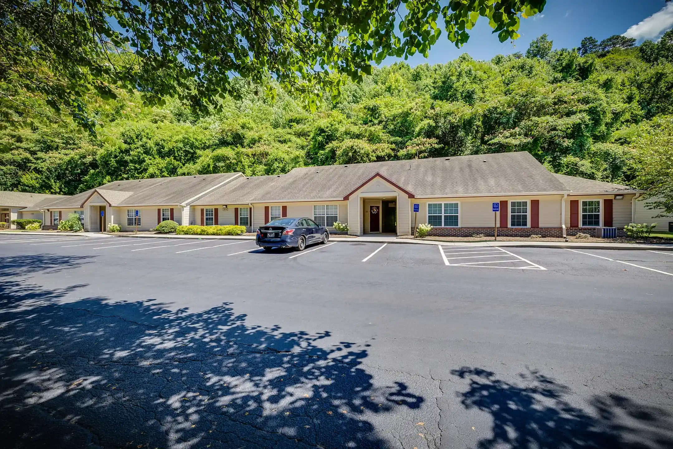 hillside Hillside Place Apartments - Knoxville, TN 37918