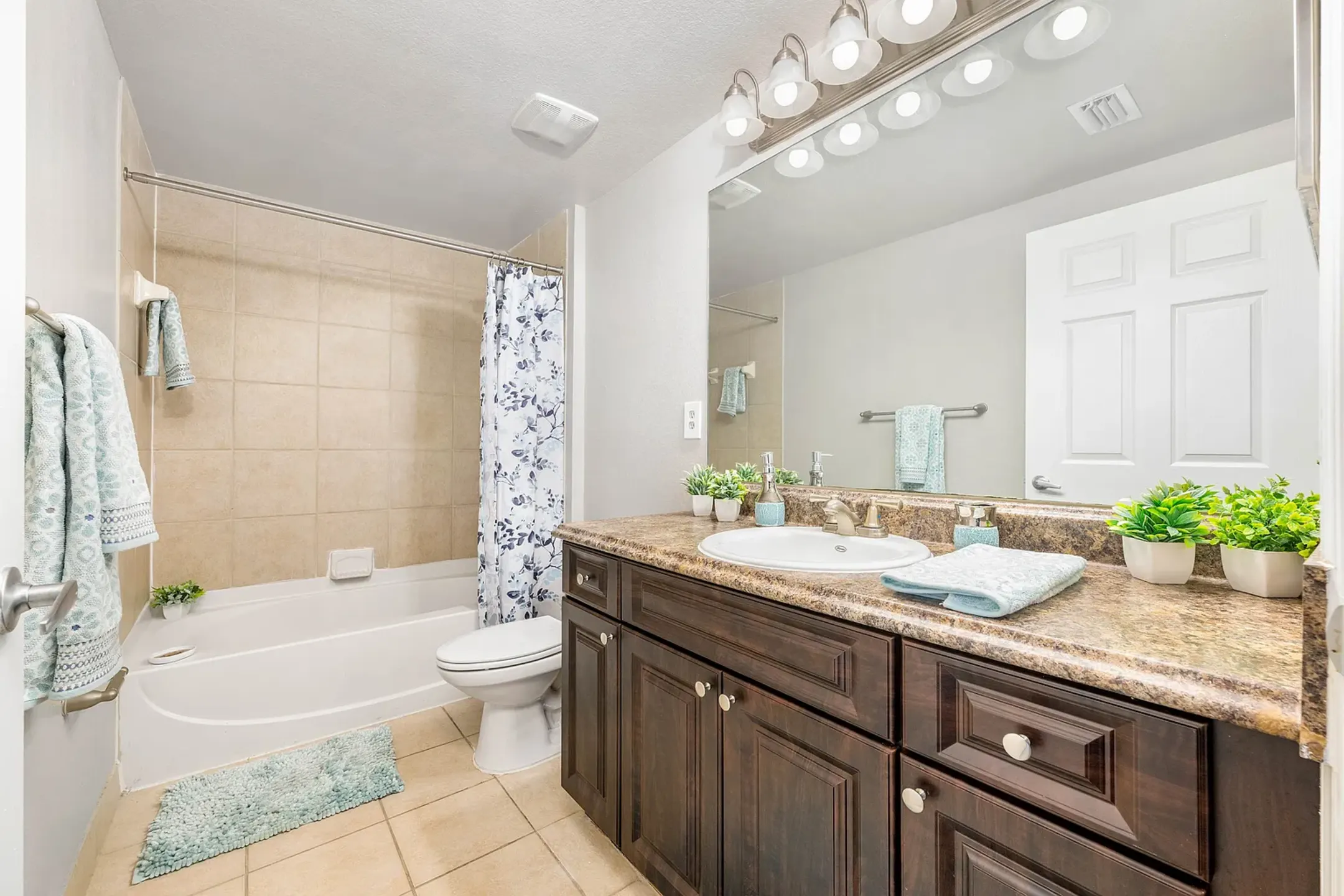 maaページ Tour MAA Baldwin Park Luxury Apartments for Rent in Orlando, FL