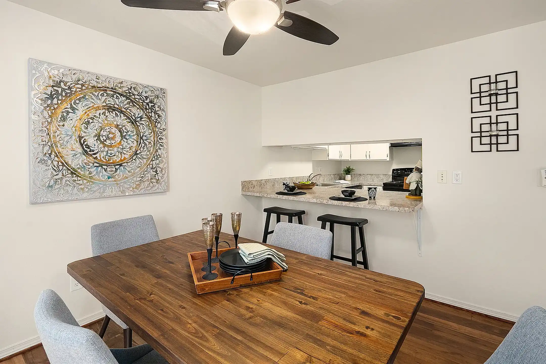 Wildwood Apartment Homes - Issaquah, WA 98027 | ApartmentGuide.com, image size:2160x1440