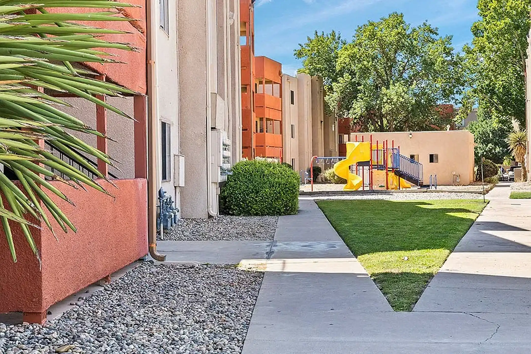 Mesa Ridge Apartments - Albuquerque, NM 87120 | ApartmentGuide.com