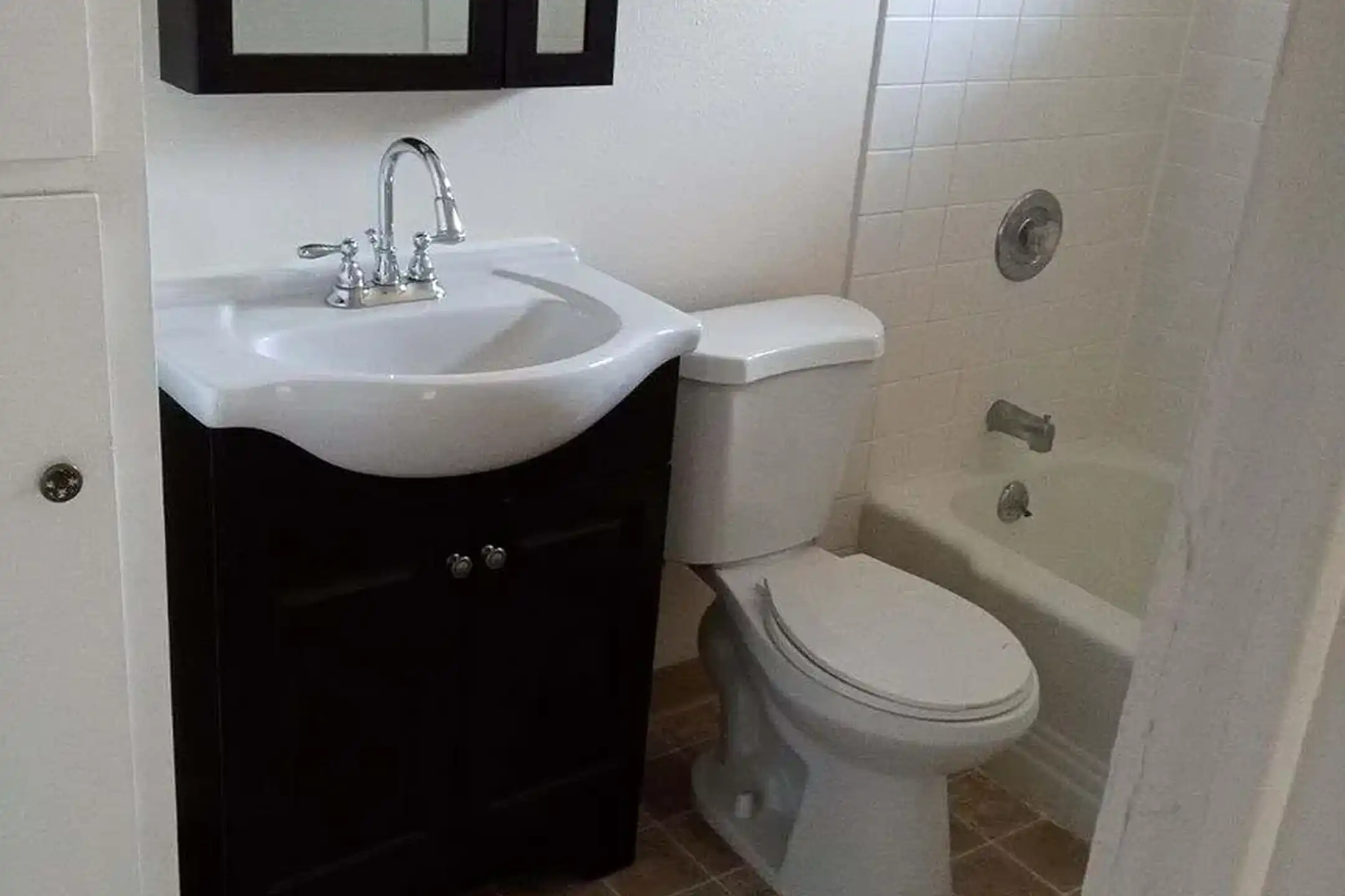 Pacific Village Apartments - Tacoma, WA 98444 | ApartmentGuide.com