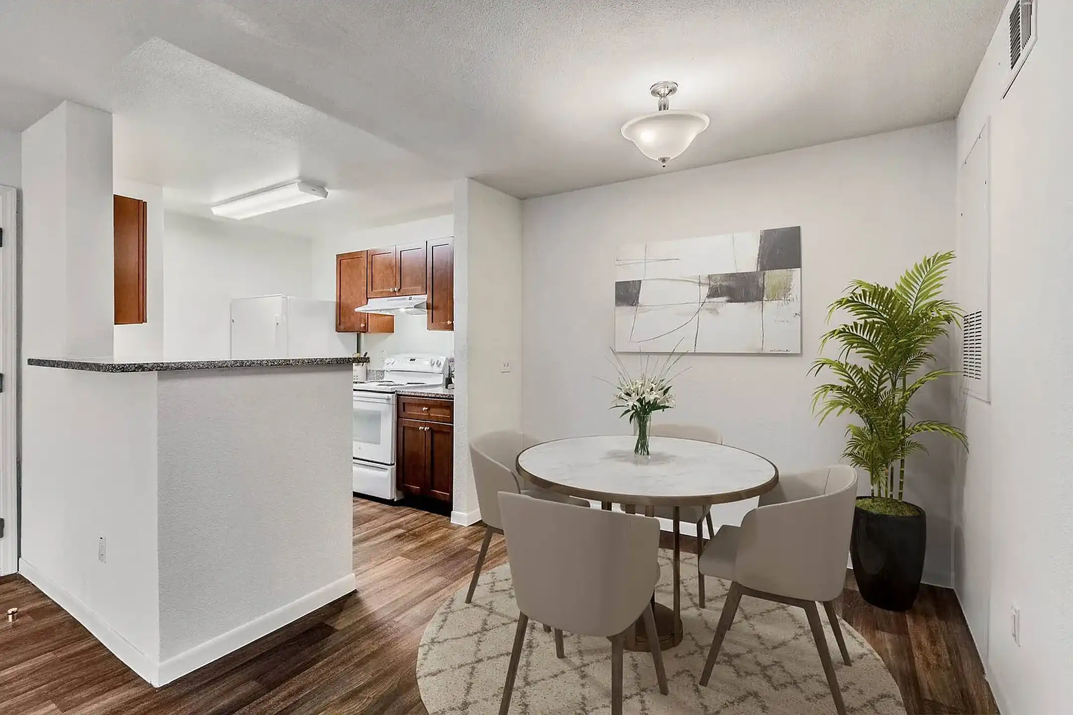 Lakecrest Village - Houston, TX 77078 | ApartmentGuide.com