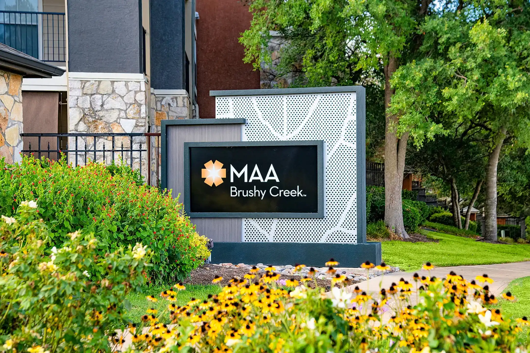 Maa★ページ MAA Onion Creek - 1901 Onion Creek Pkwy - Austin, TX | Rent.