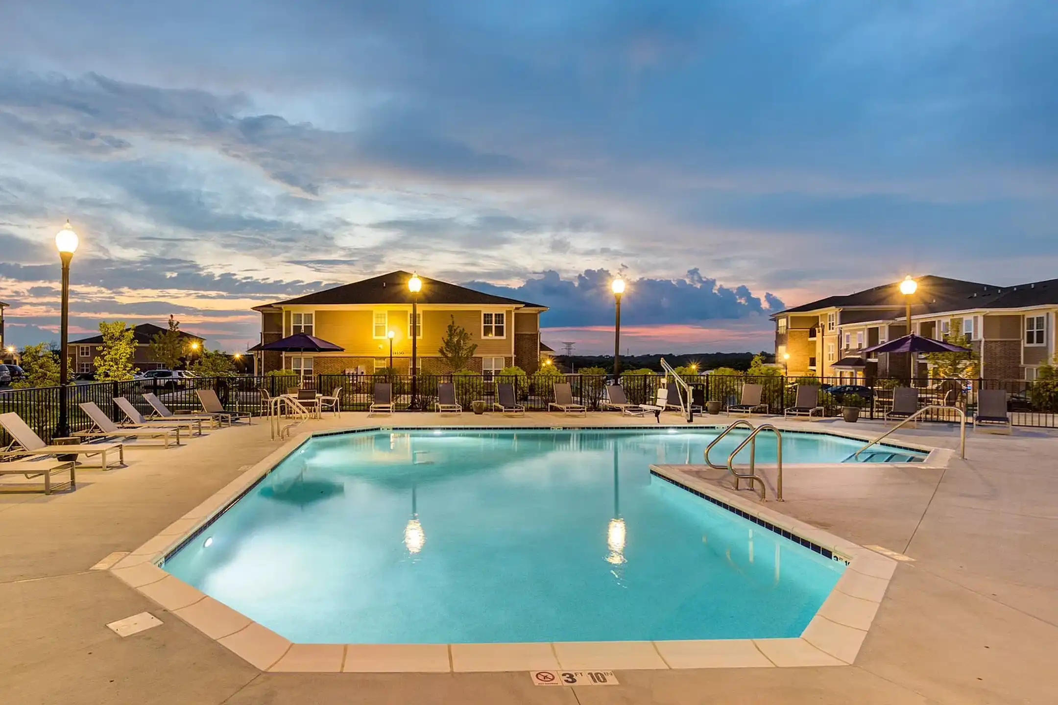 Highland Ridge - Lockport, IL 60441 | ApartmentGuide.com