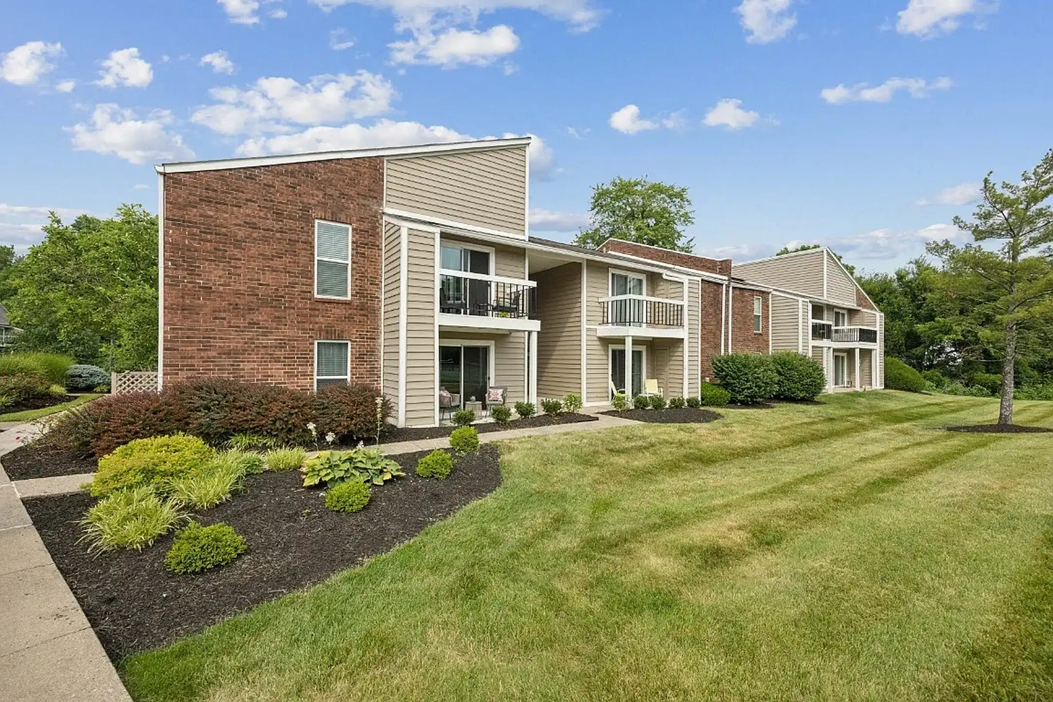 The Grove At Lyndon Apartments