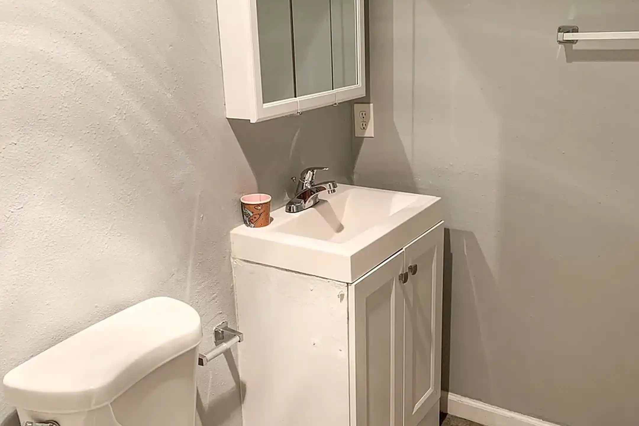 Madeira Court Apartments Albuquerque NM 87108 ApartmentGuide com