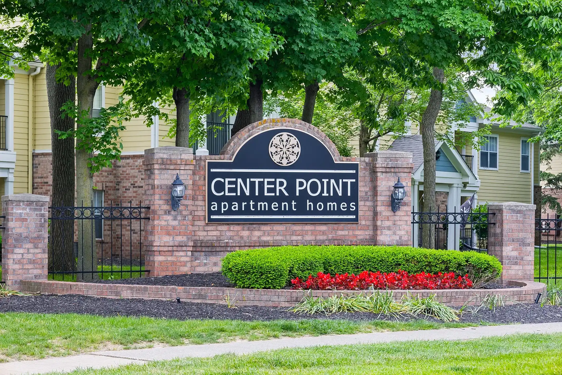 Center Point - Indianapolis, IN 46214 | ApartmentGuide.com