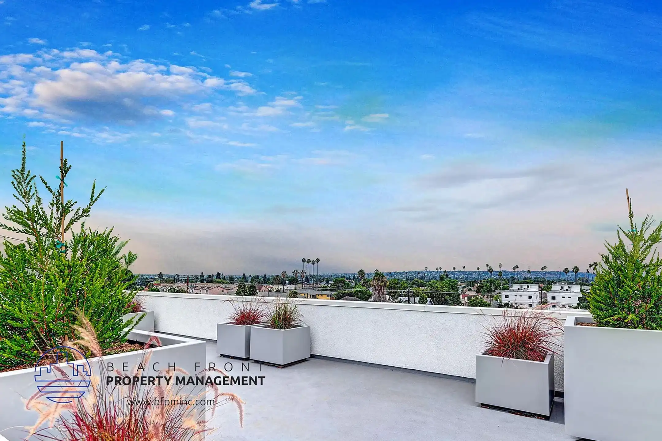 LINQ on Thirty-Ninth Los Angeles, CA 90037