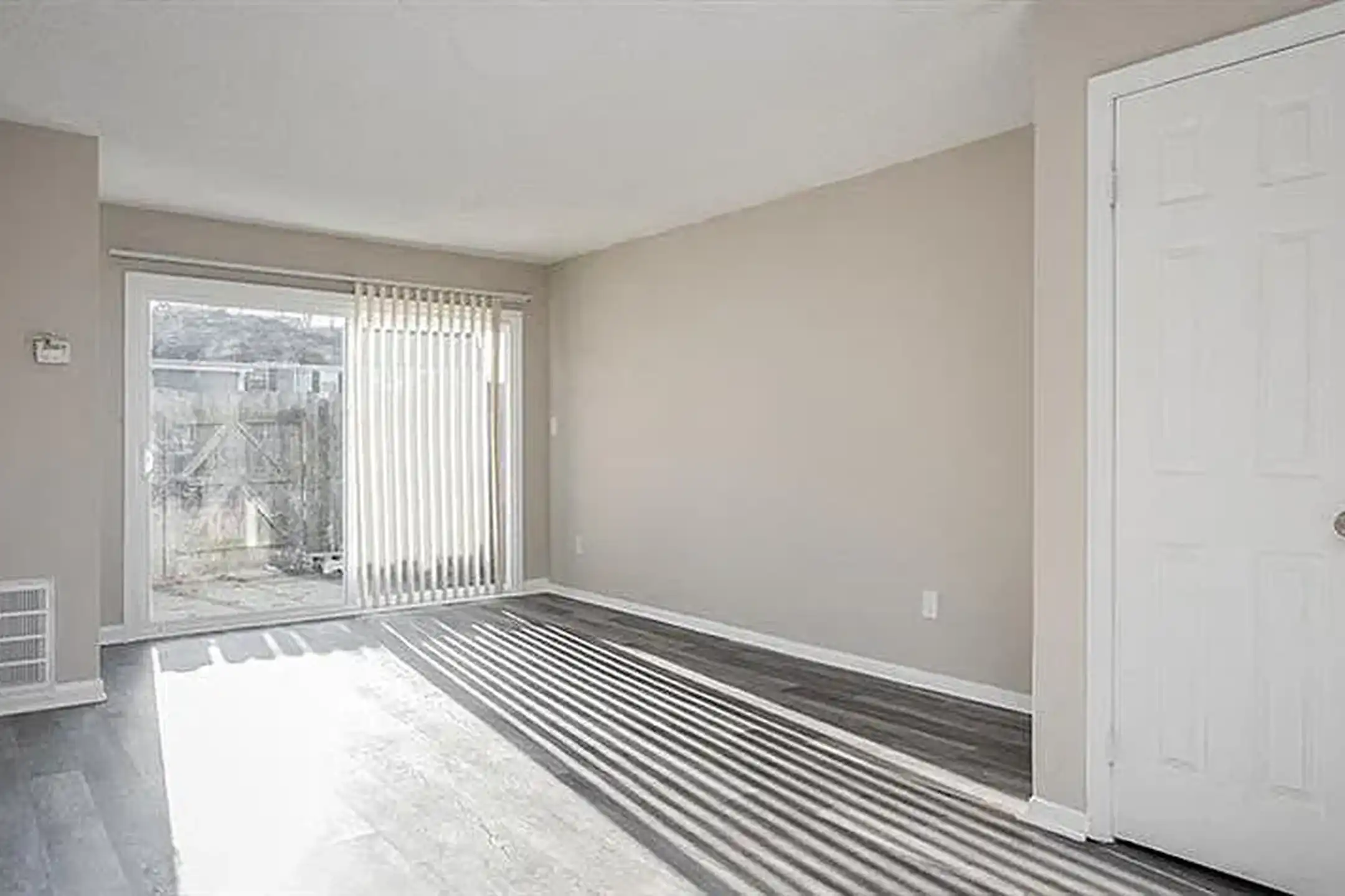 Hilton Village Townhomes Newport News VA 23601 ApartmentGuide com