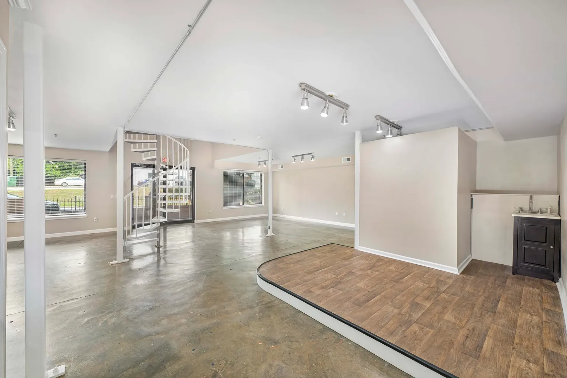 MAA Buckhead - Atlanta, GA 30305 | ApartmentGuide.com
