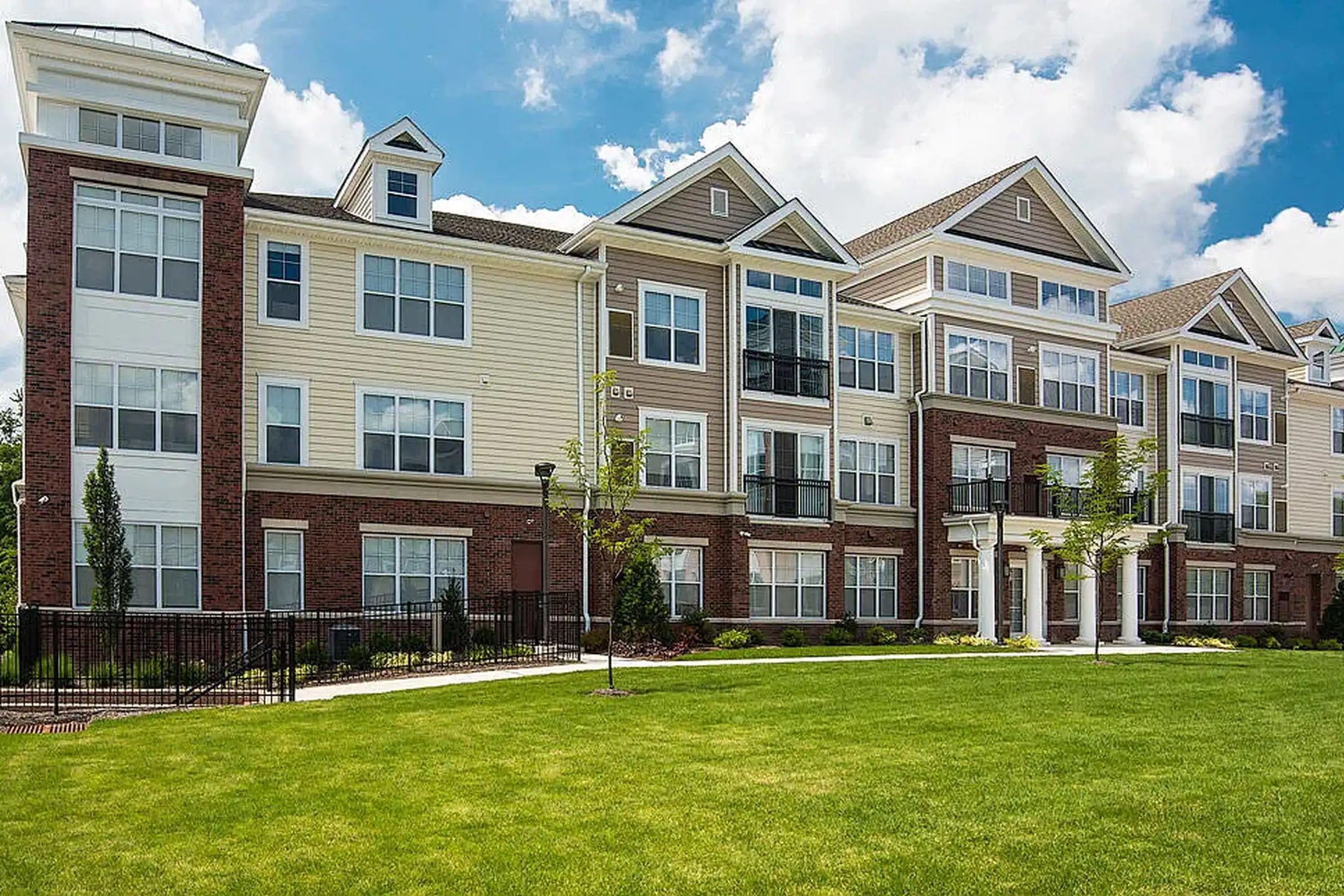 Parkvue At Livingston - Livingston, NJ 07039 | ApartmentGuide.com, image size:2160x1440