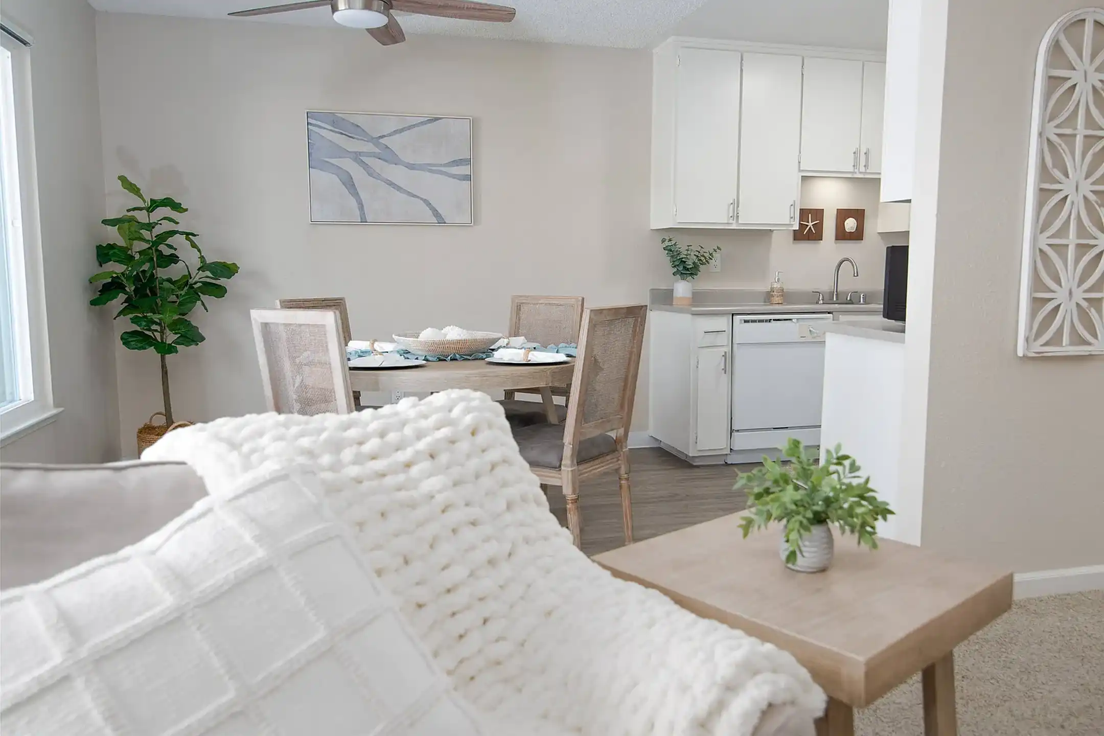 Willow Grove Apartments Sacramento