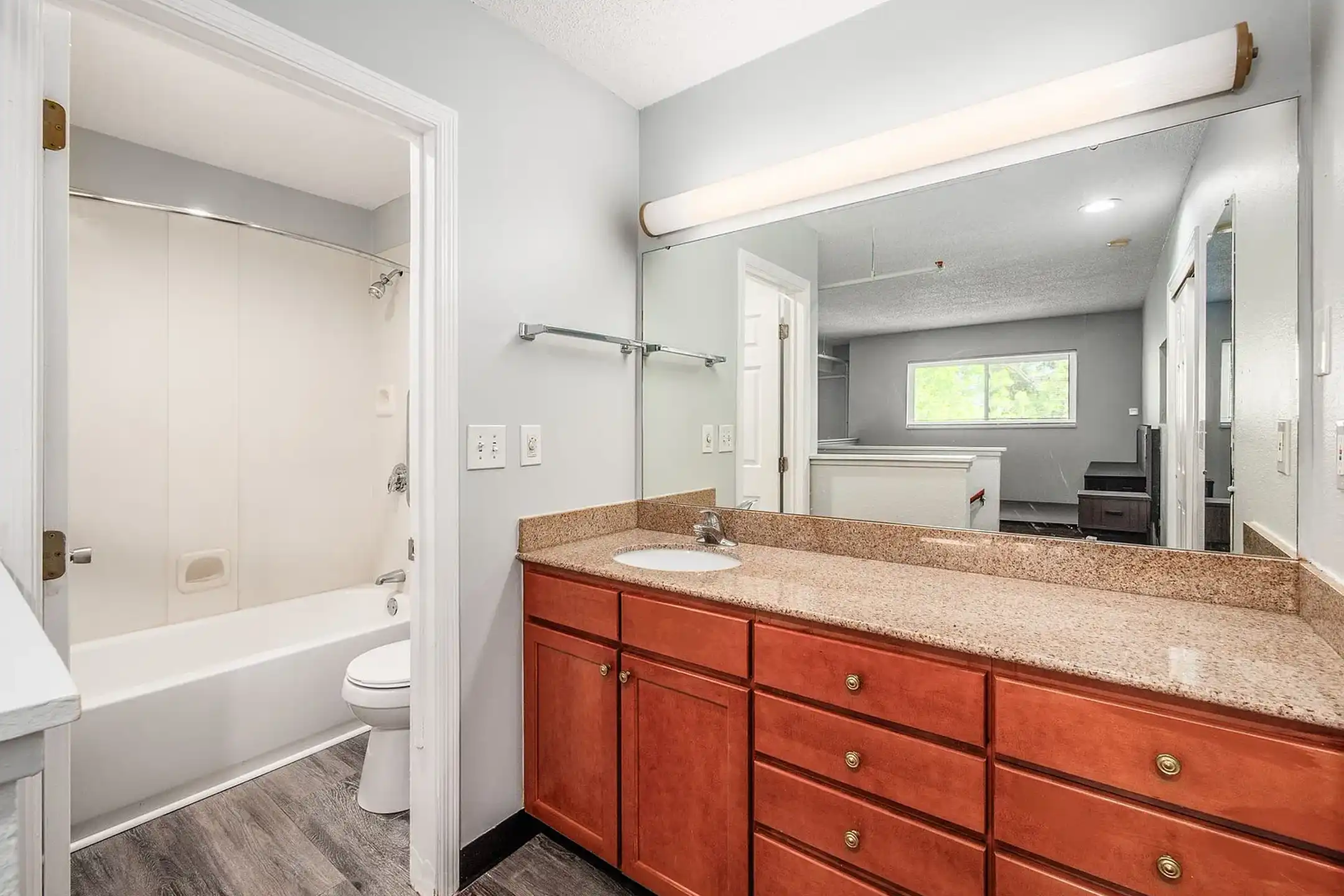 ReVi Columbus East - Columbus, OH 43232 | ApartmentGuide.com