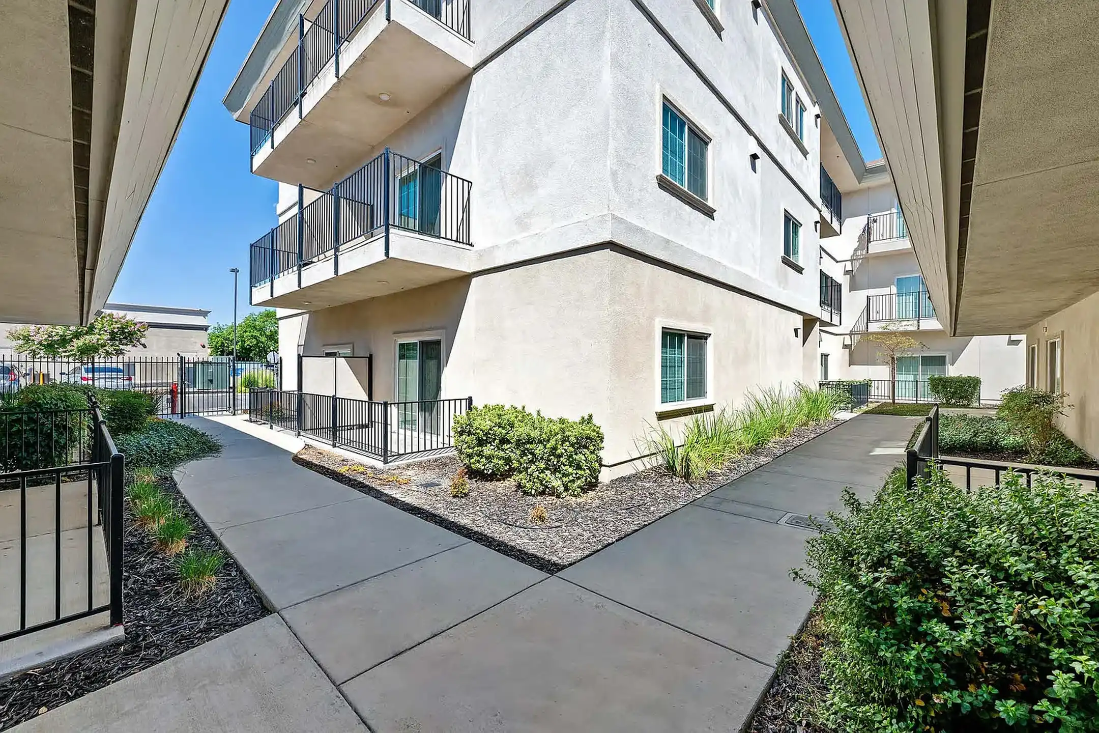 Volare Apartment Homes - Fairfield, CA 94533 | ApartmentGuide.com