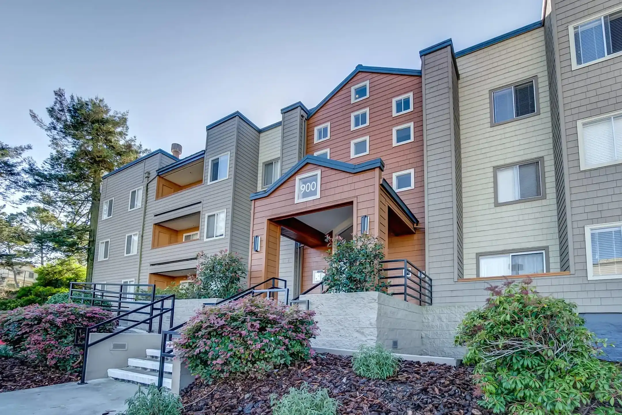 Serramonte Ridge - Daly City, CA 94015 | ApartmentGuide.com