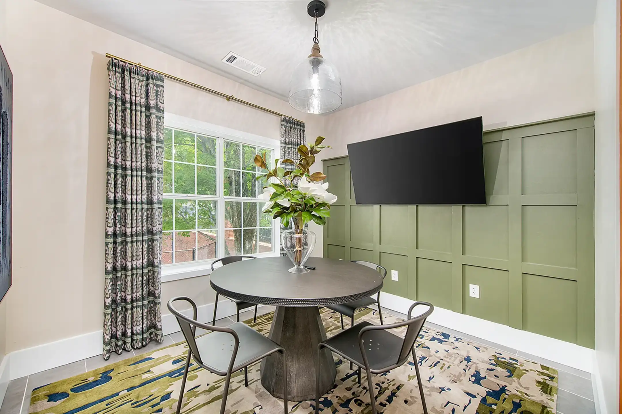 MAA Glen - Atlanta, GA 30319 | ApartmentGuide.com