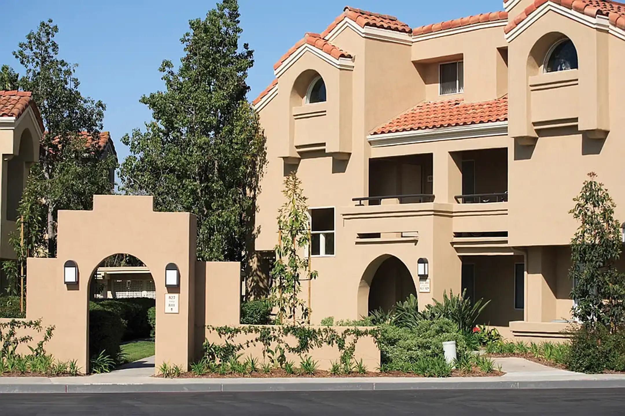 San Remo Villa Apartment Homes