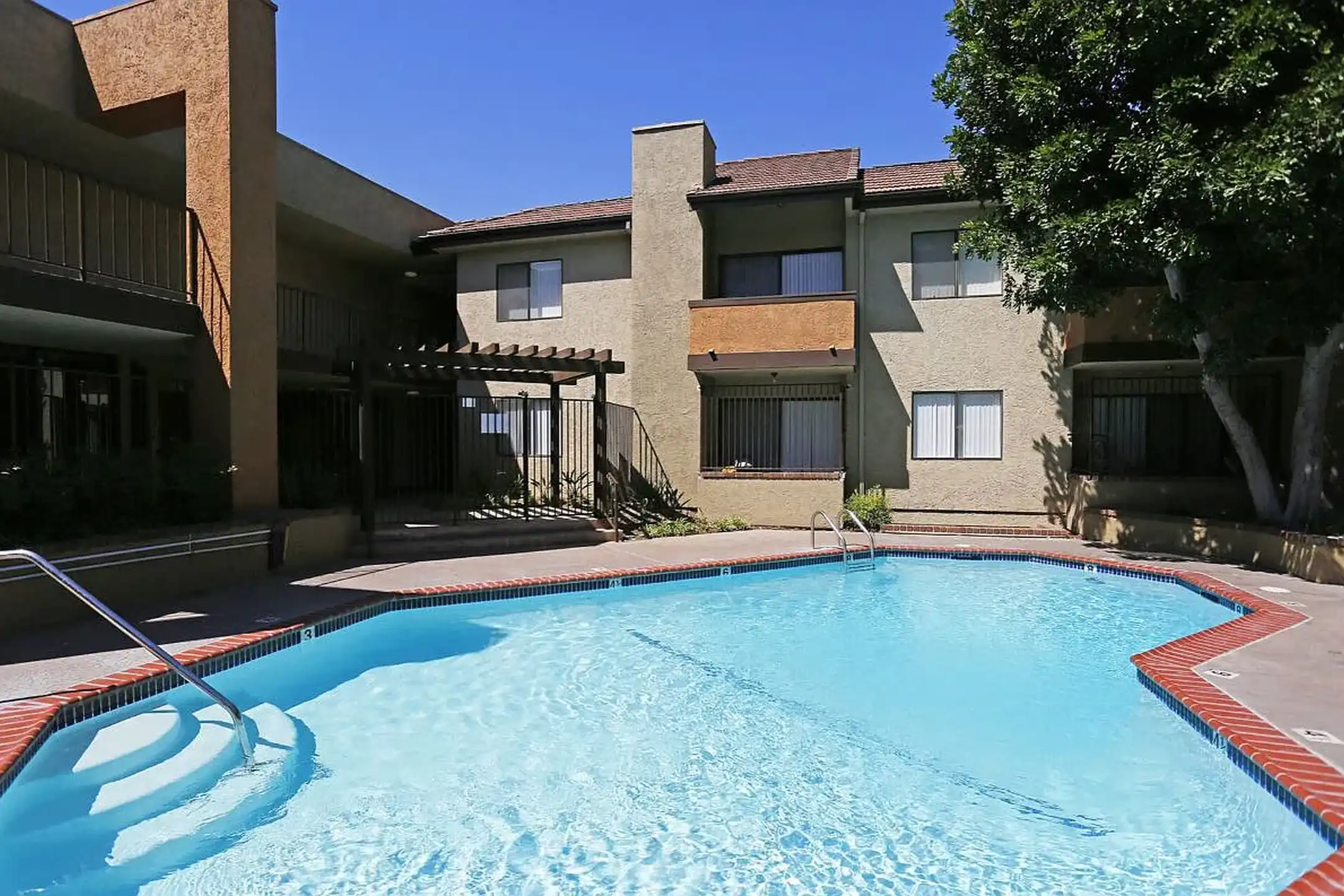 Saticoy Gardens - Van Nuys, CA 91405 | ApartmentGuide.com