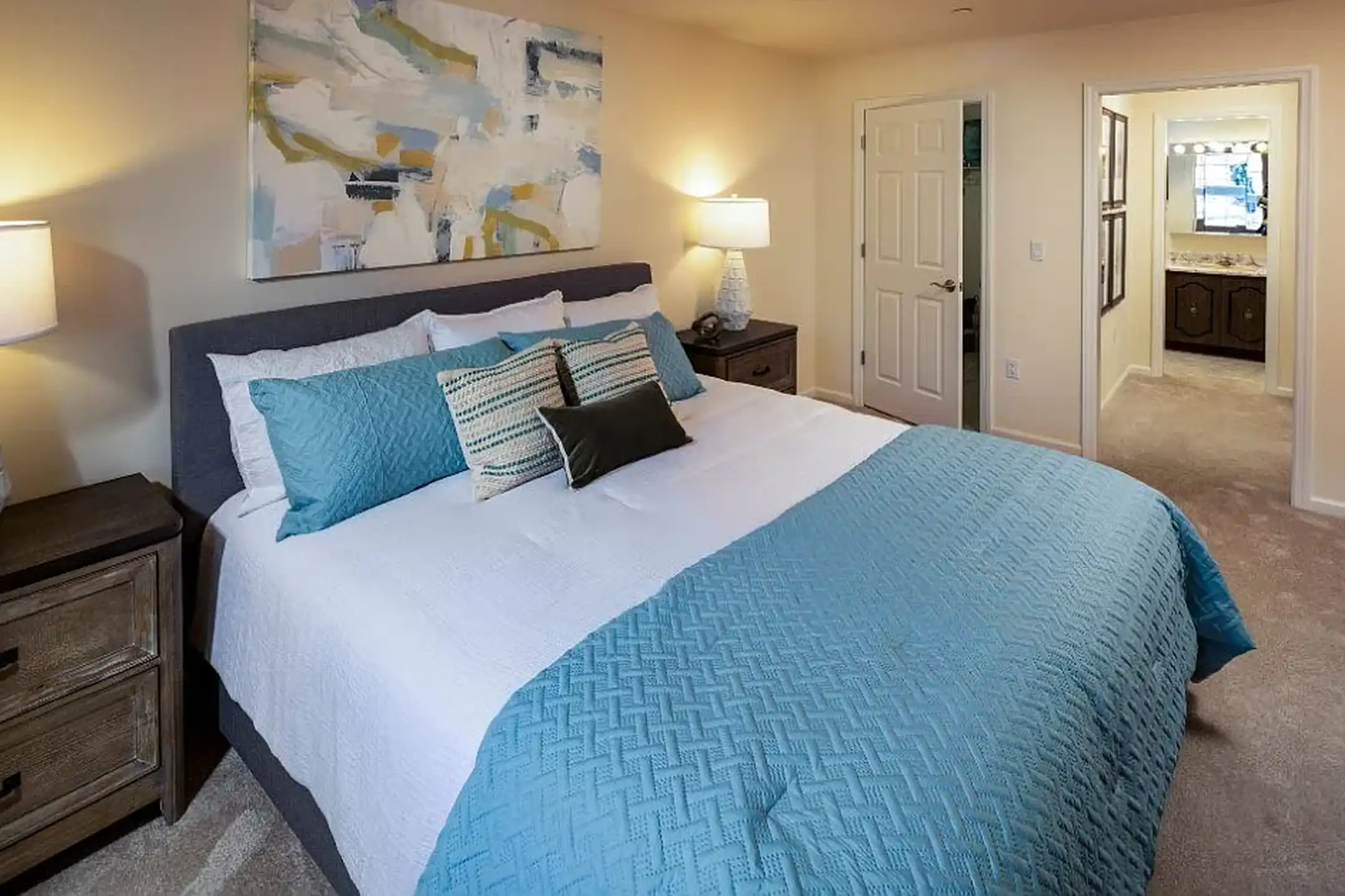 Gateways at Randolph - Randolph, NJ 07869 | ApartmentGuide.com