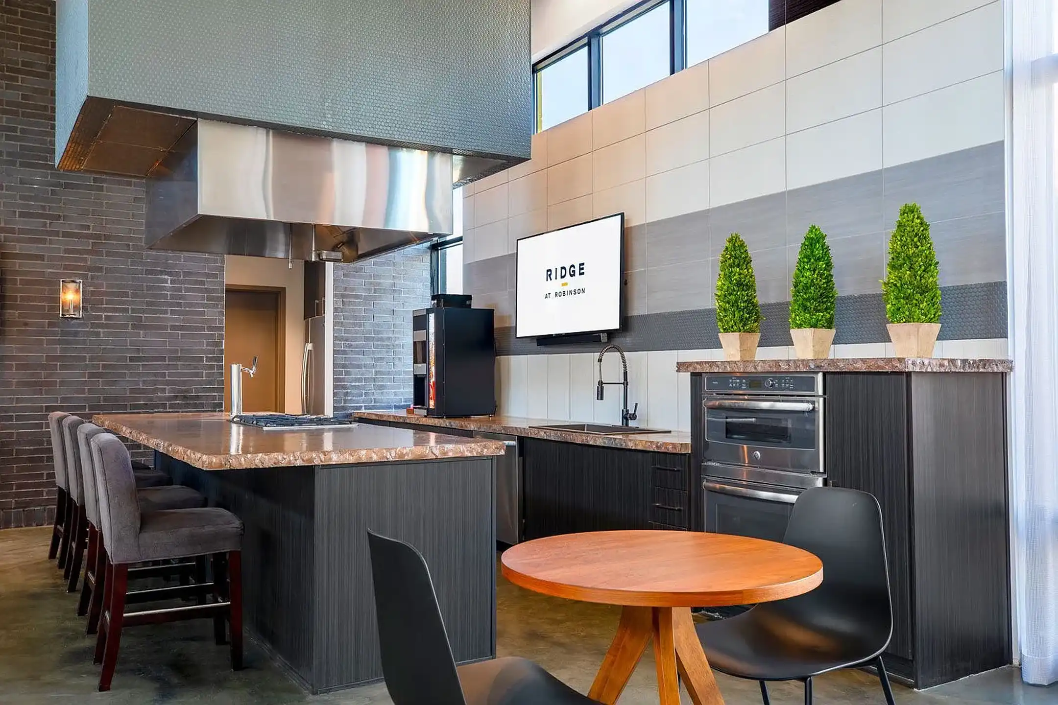 Ridge at Robinson - Pittsburgh, PA 15205 | ApartmentGuide.com