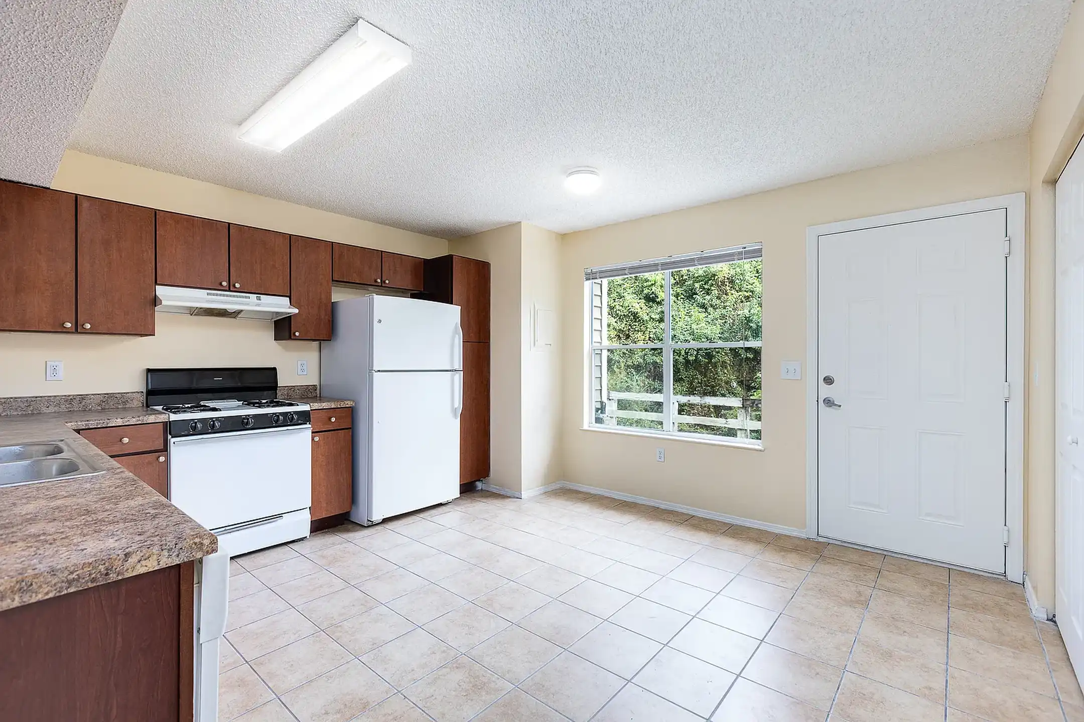 Santa Fe Oaks - Gainesville, FL 32606 | ApartmentGuide.com