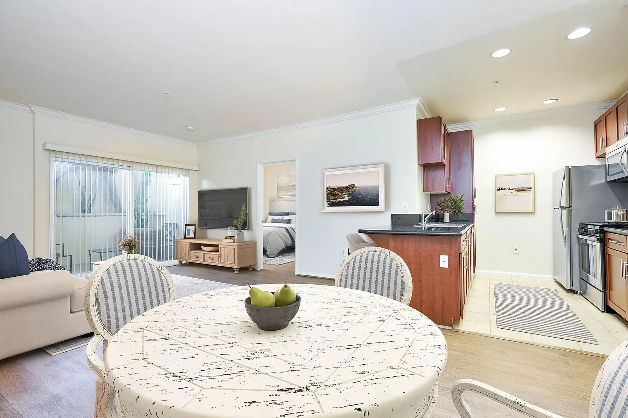 Davinci『「1」』 Da Vinci Pull Down Kitchen Faucet in Brushed Nickel (DAV-KF