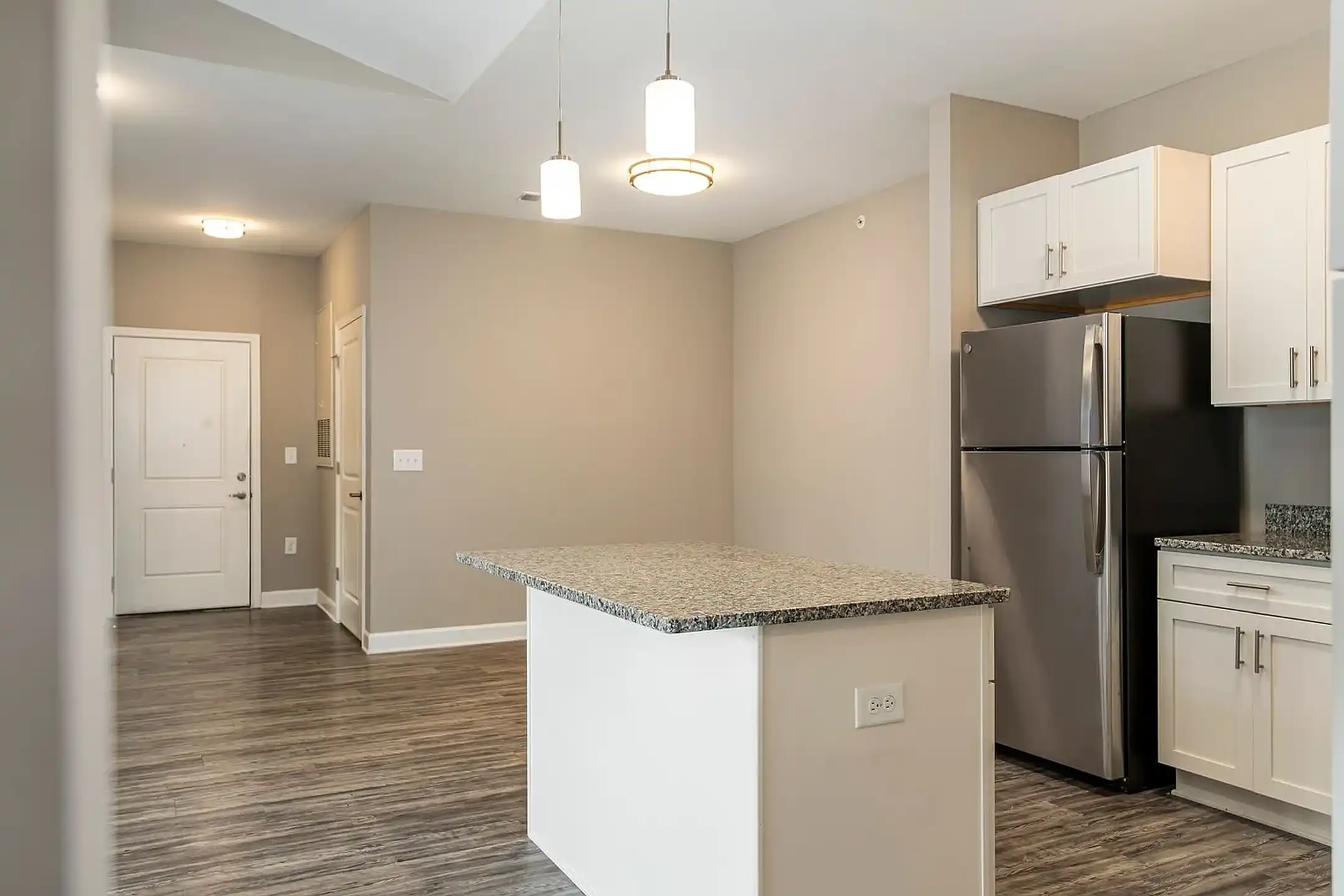 Visual Reference: Richmond Place Luxury Apartments