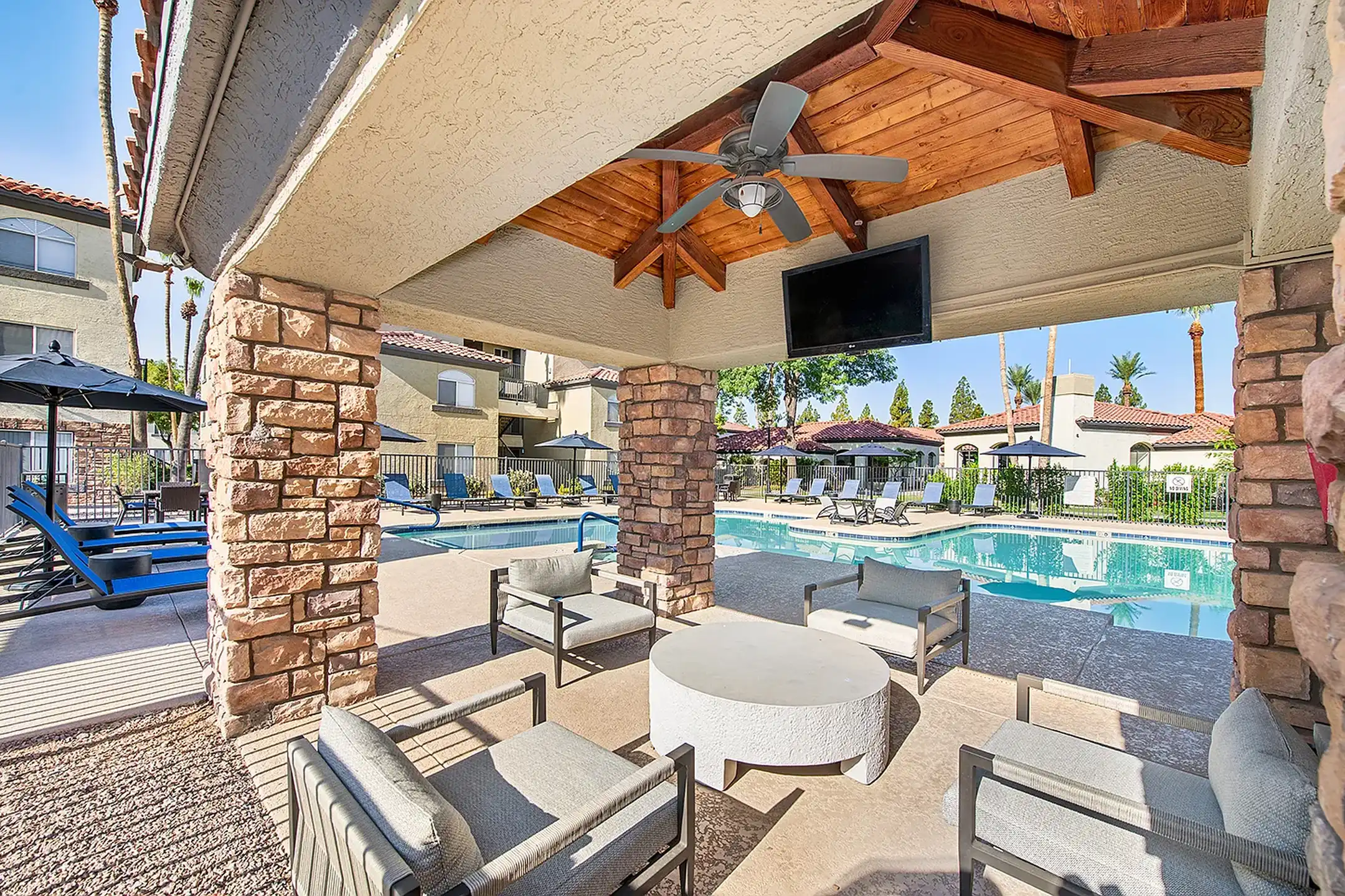 MAA Old Town Scottsdale - Scottsdale, AZ 85251 | ApartmentGuide.com