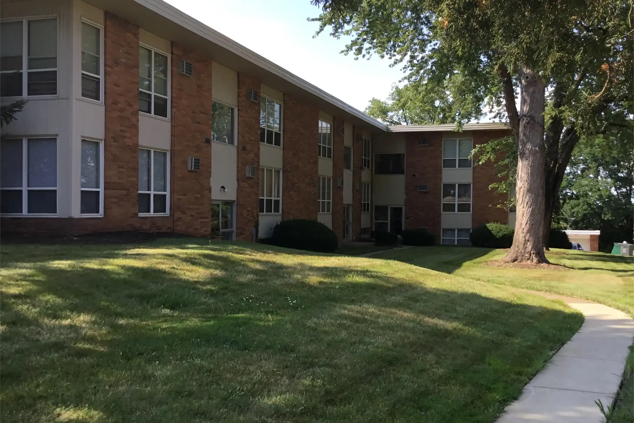 2641 Chamberlain Rd unit RD-14 - Fairlawn, OH 44333 | ApartmentGuide.com