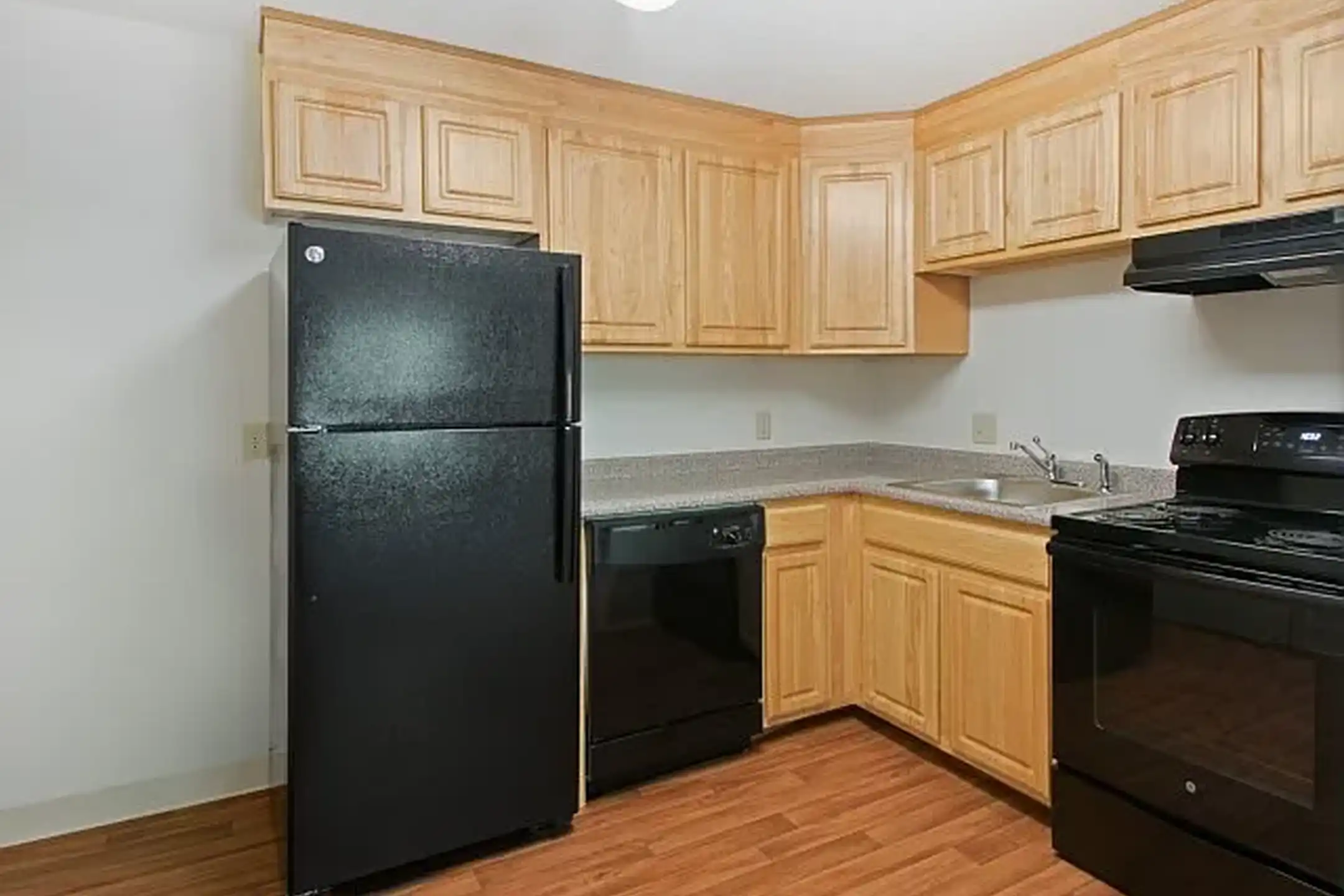 Pine Brook Place Apartments - Haverhill, MA 01832 | ApartmentGuide.com