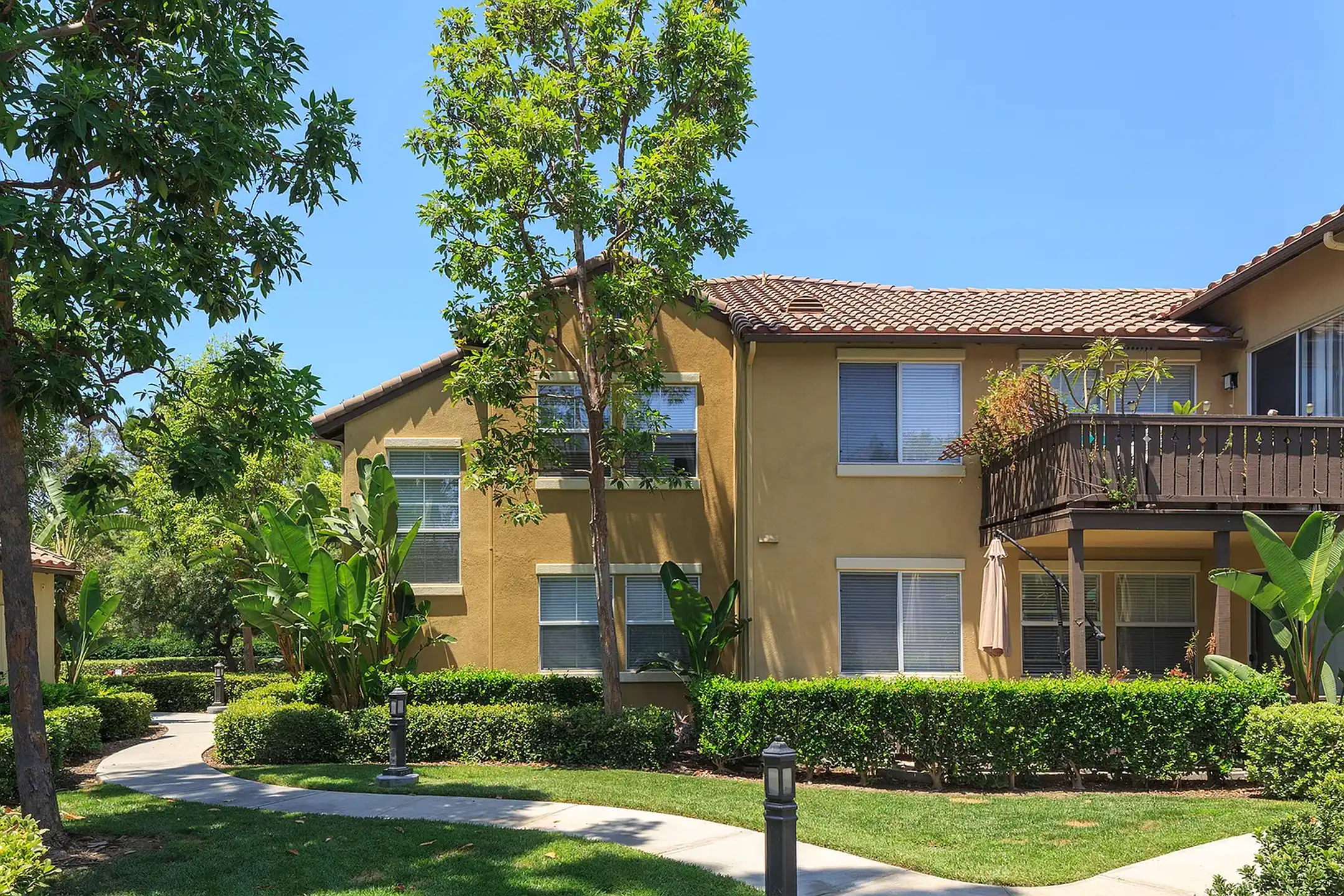 Solana Apartment Homes - Irvine, CA 92602 | ApartmentGuide.com